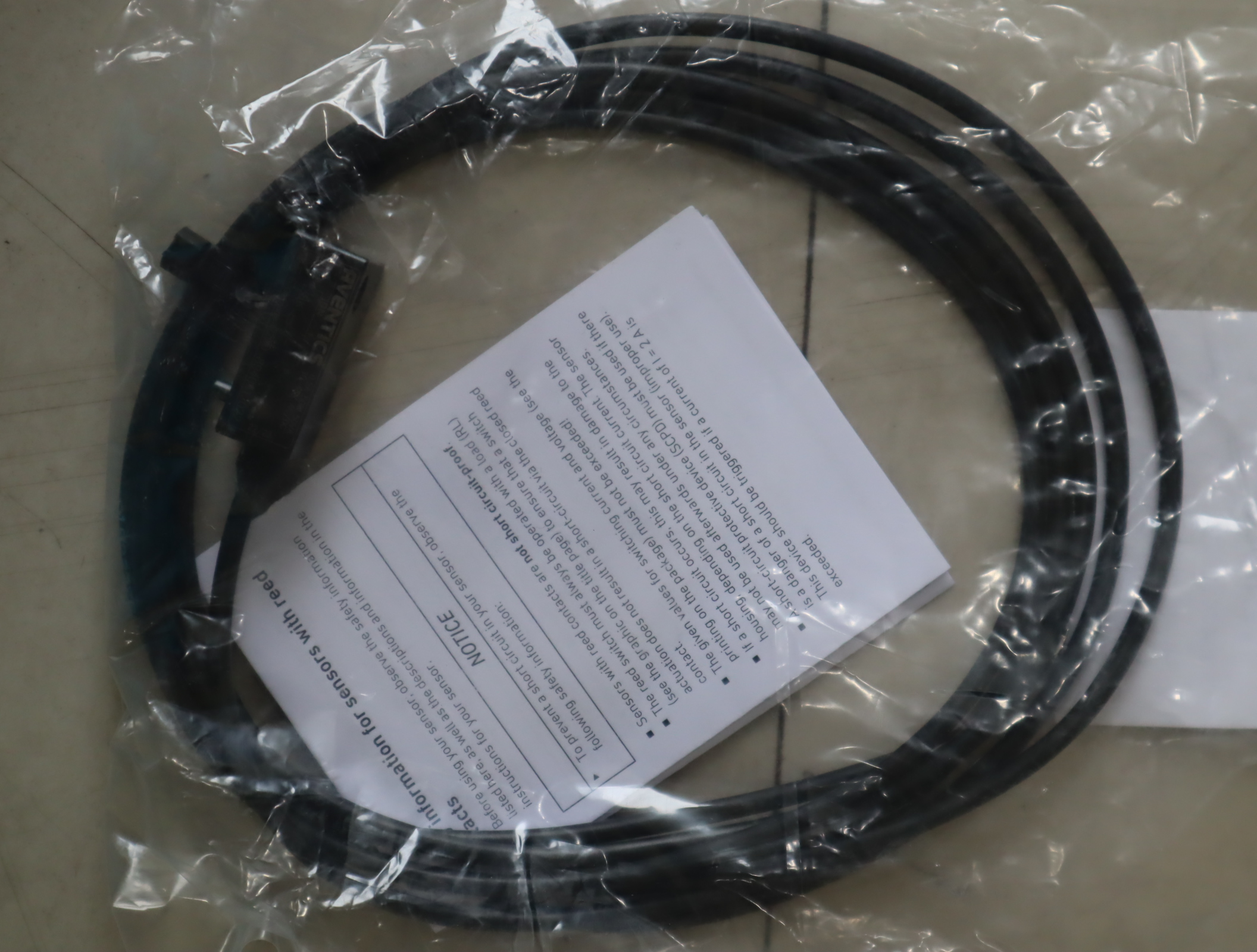 8940412022 SN6-R1-K00V-048 2.5M 德国安沃驰AVENTICS电缆线