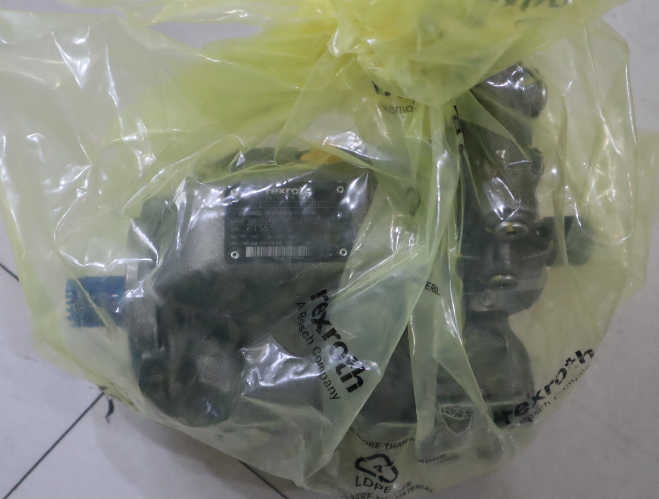 A A10VSO18DFR1/31R-PPA12N00 R910945178 力士乐REXROTH柱塞泵