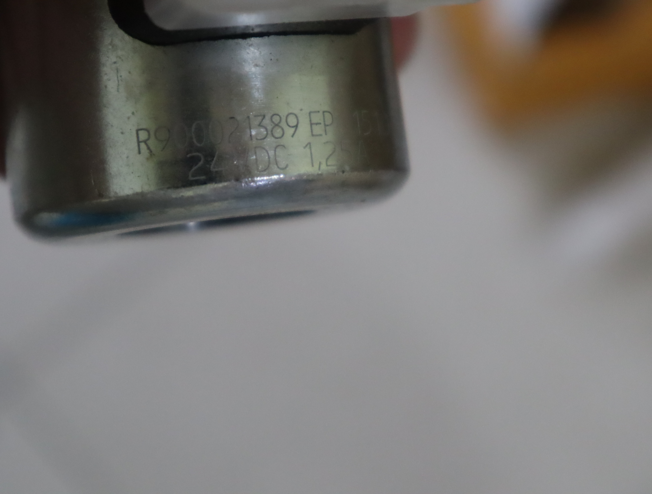 R900021389 24V  6通经电磁阀线圈 德国力士乐REXROTH