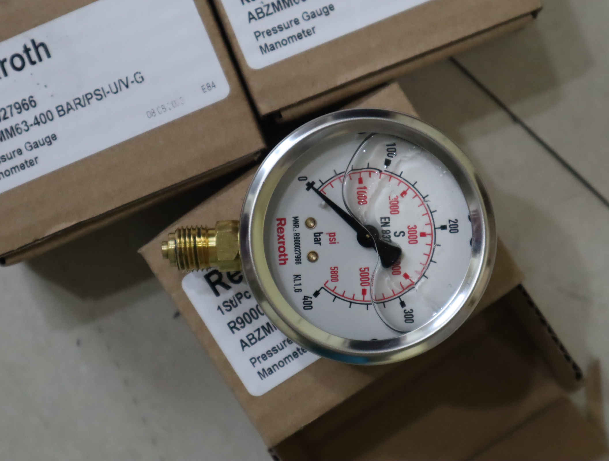 R900027966 ABZMM63-400BAR/PSI-U/V-G 德国力士乐REXROTH压力表