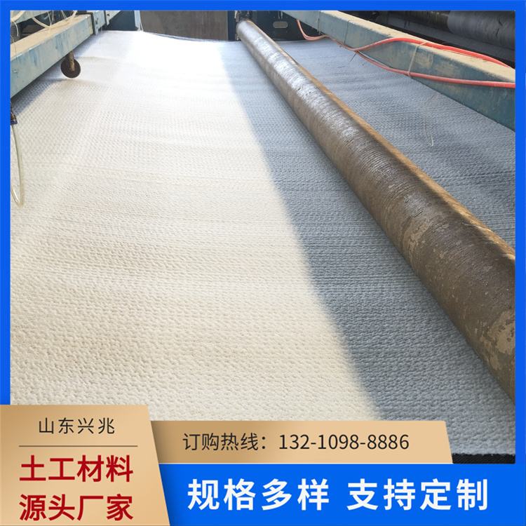 兴兆土工 天然钠基膨润土防水毯 源头厂家更优惠 湿地公园人工湖防渗