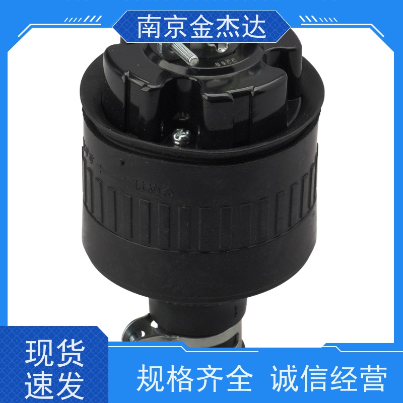 Panasonic松下工业插座WA3519K美标防雨型橡胶插座15A 125V黑色