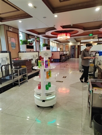 餐饮服务机器人  闯王激光导航机器人  智能圆形送餐机器人