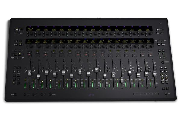 AVID VENUE   S3L-X System控制台