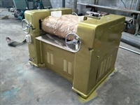 苏佳意三辊研磨机 膏体化妆品油漆颜料研磨机 实验室三锟机