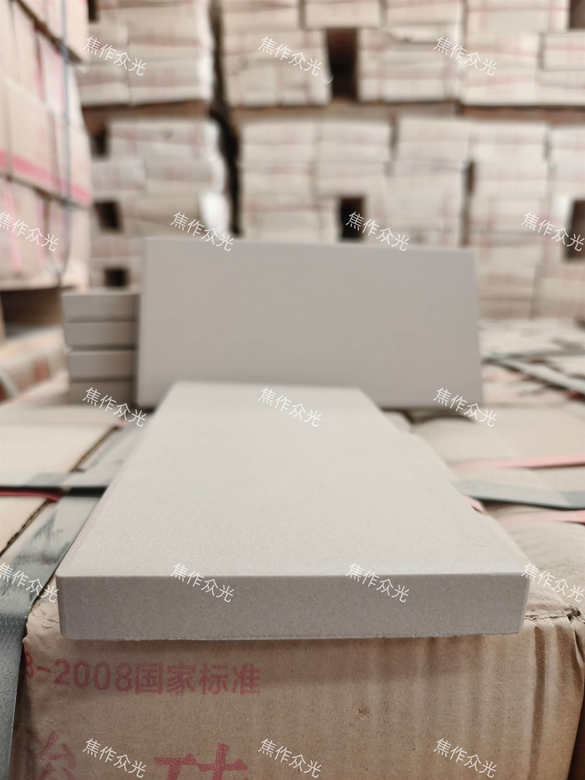 众光耐酸砖筑起防腐工程保护墙