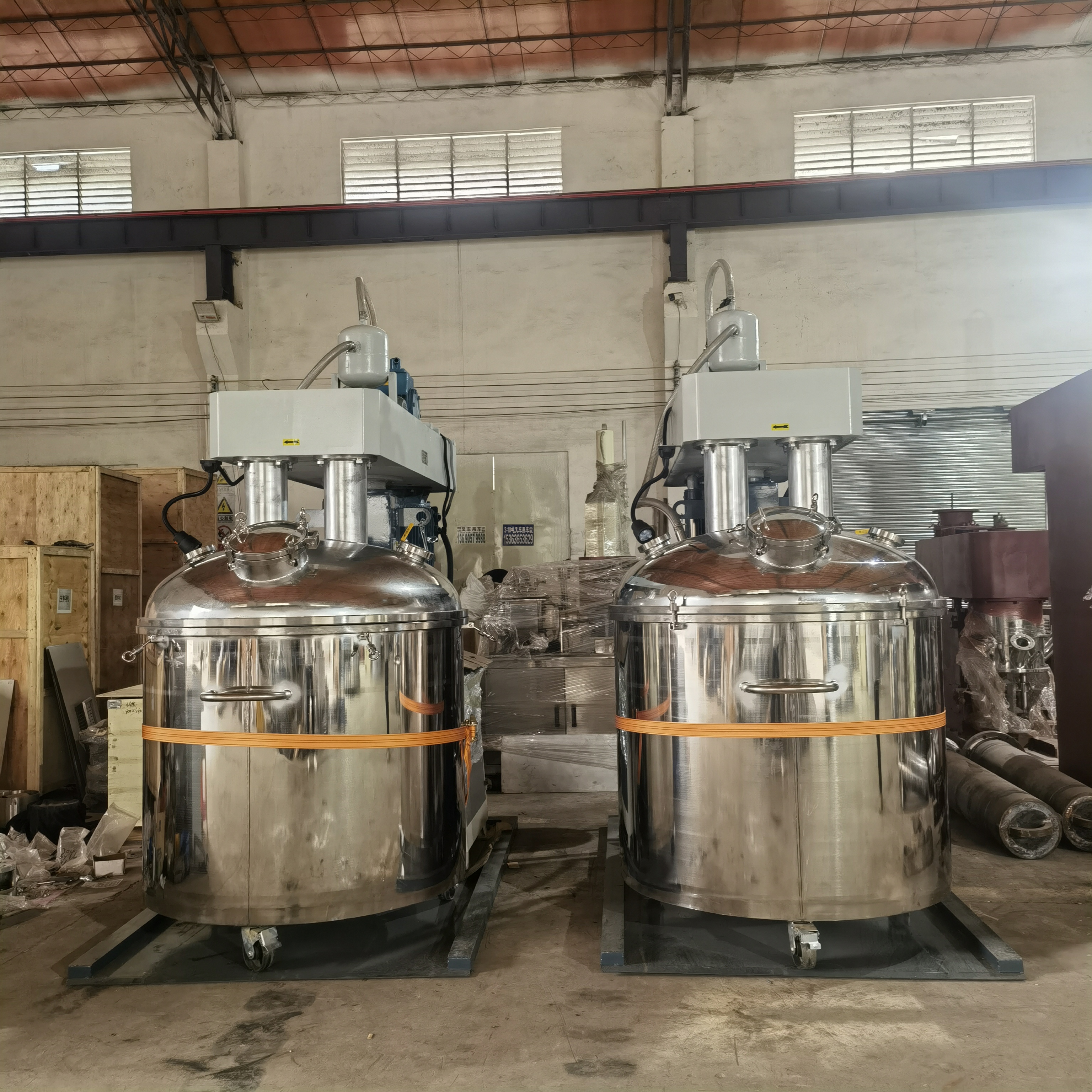 1100L双轴高速药膏真空分散机 化妆品脱泡分散机