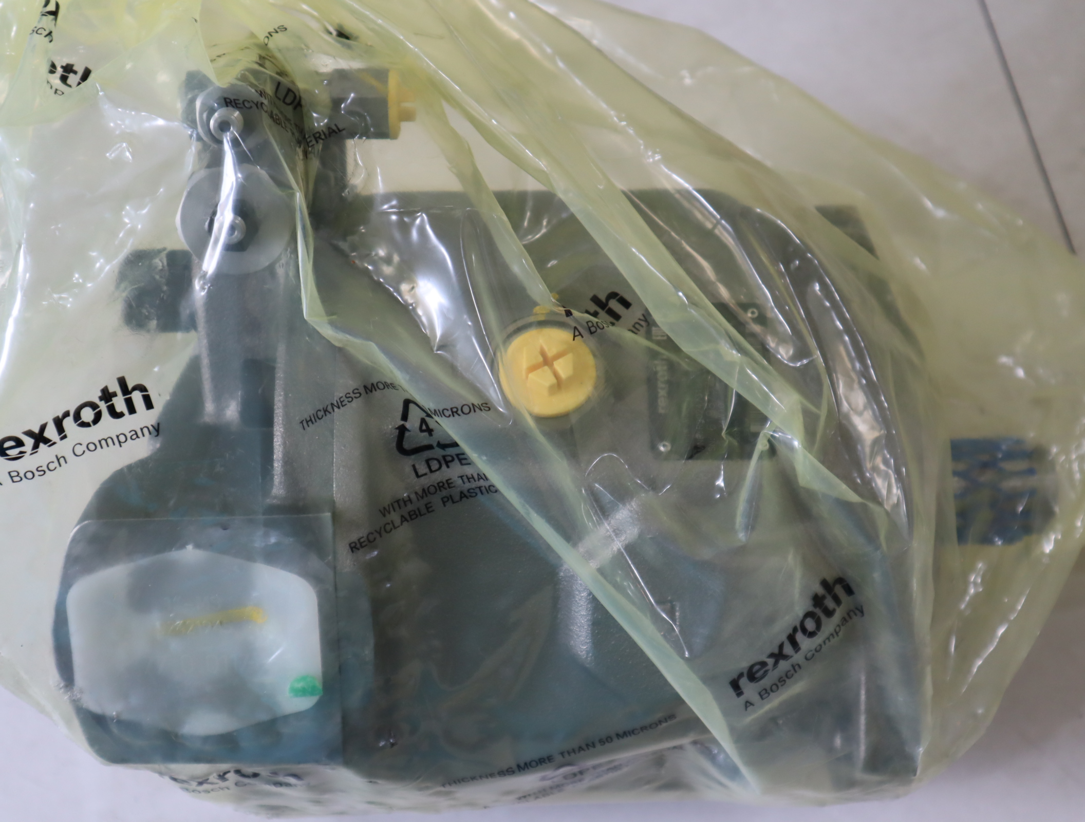 AA10VSO71DFR1/31R-VPA42N00 R902473184 德国力士乐REXROTH柱塞泵