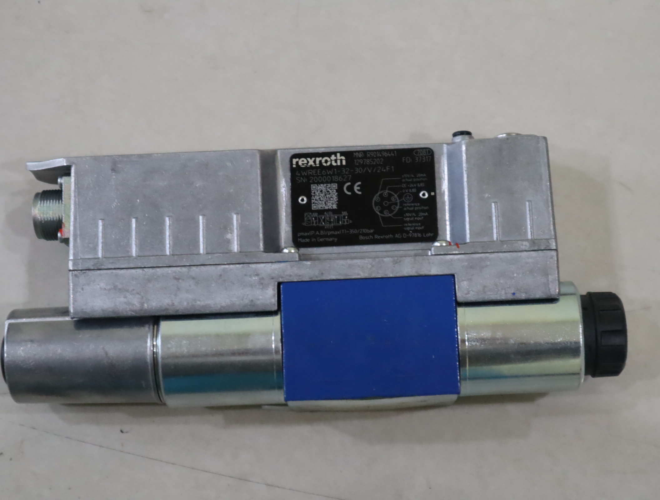 4WREE6W1-32-30/V/24F1 R901496441 德国力士乐REXROTH比例阀