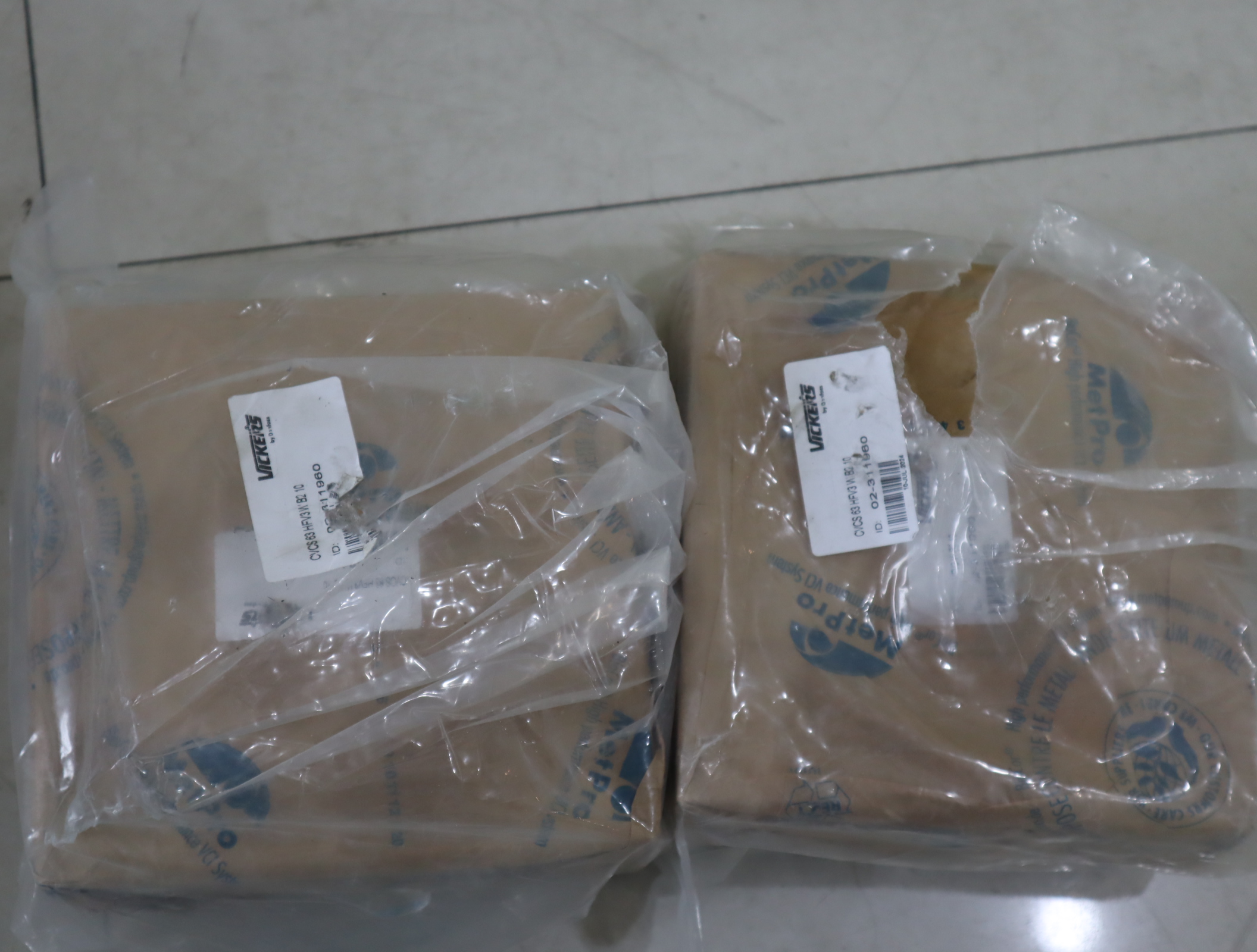 02-311960 CVCS 63 HFV3 WB2 10 伊顿EATON威格士VICKERS