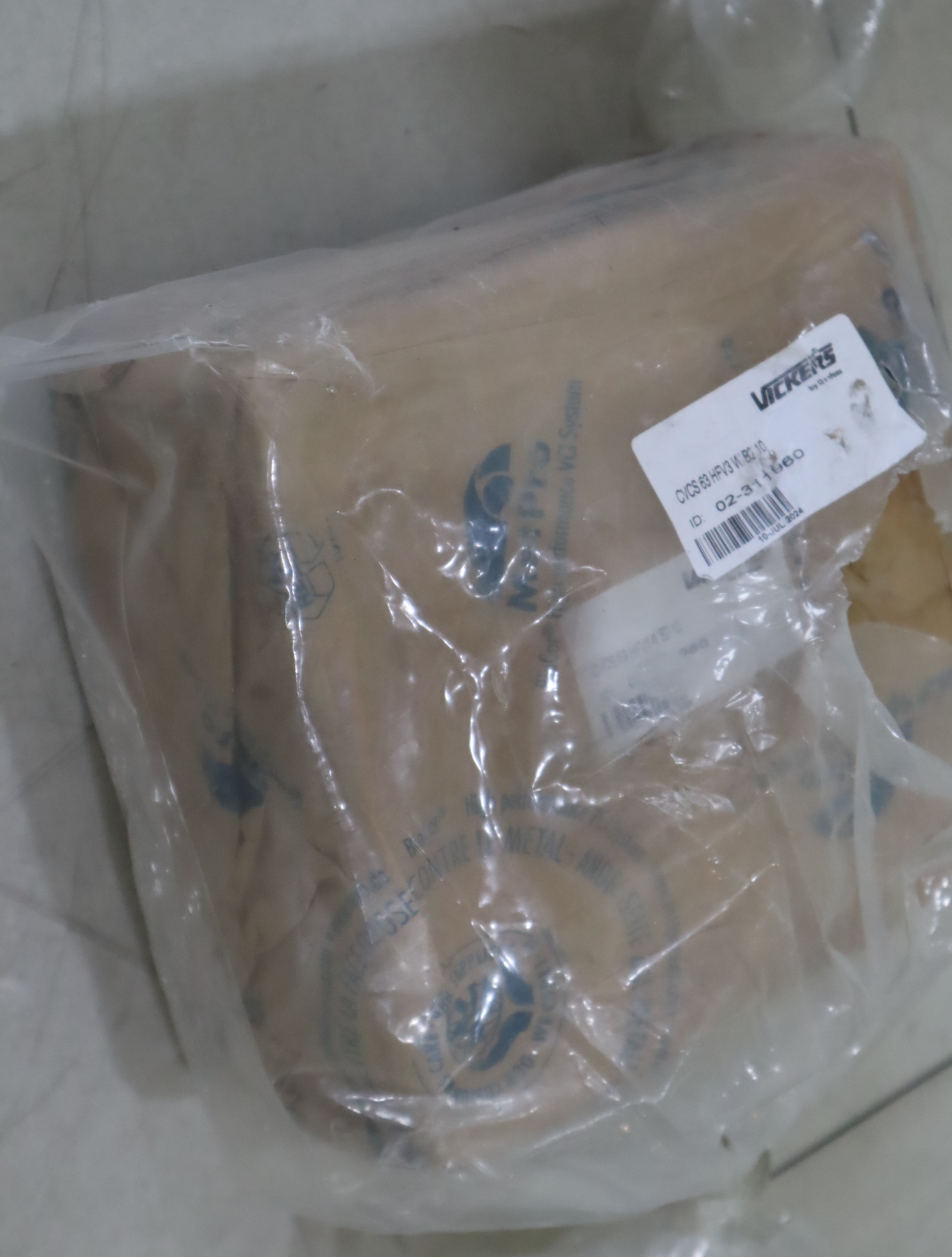 02-311960 CVCS 63 HFV3 WB2 10 伊顿EATON威格士VICKERS