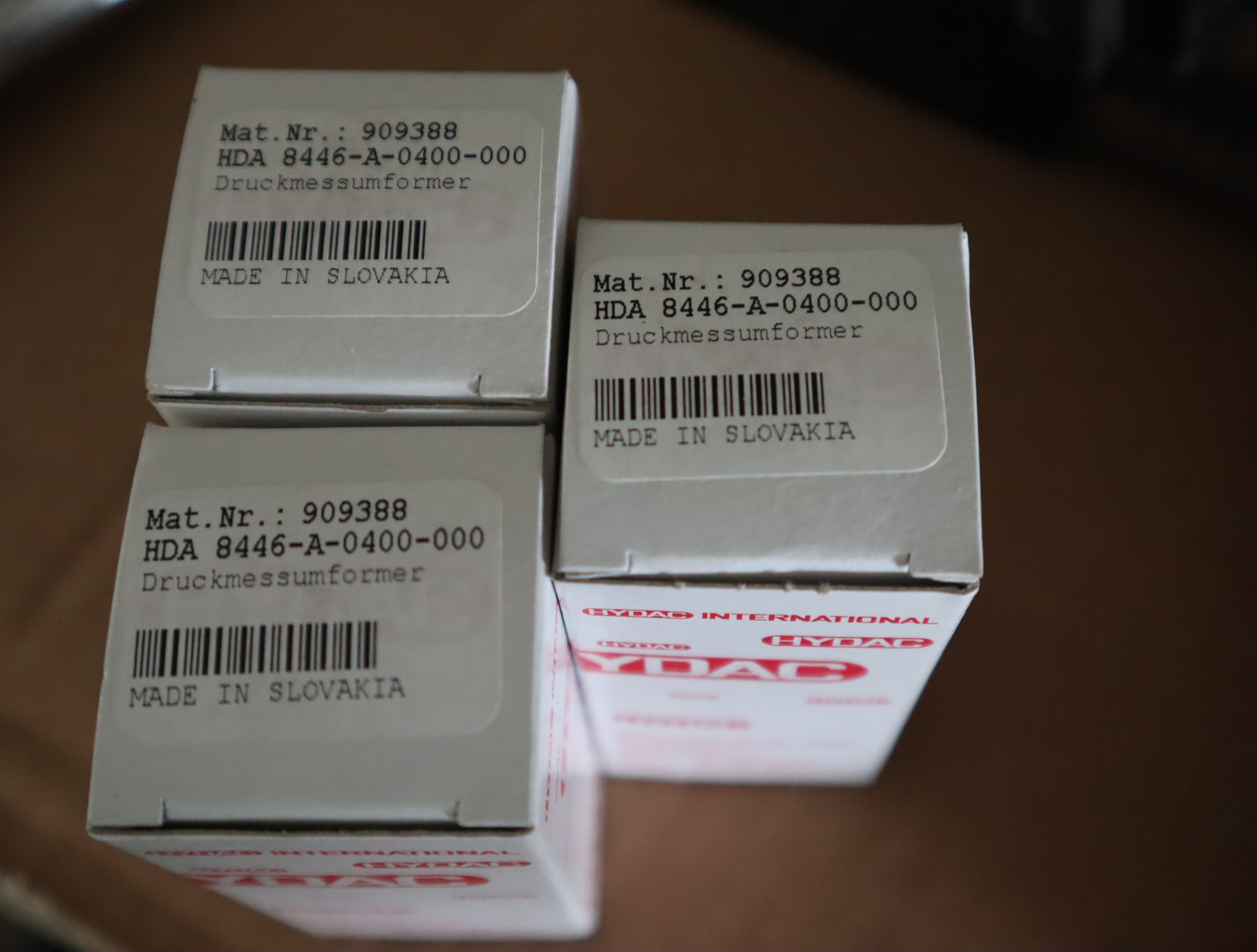 HDA8446-A-0400-000 909388 贺德克HYDAC压力温度传感器