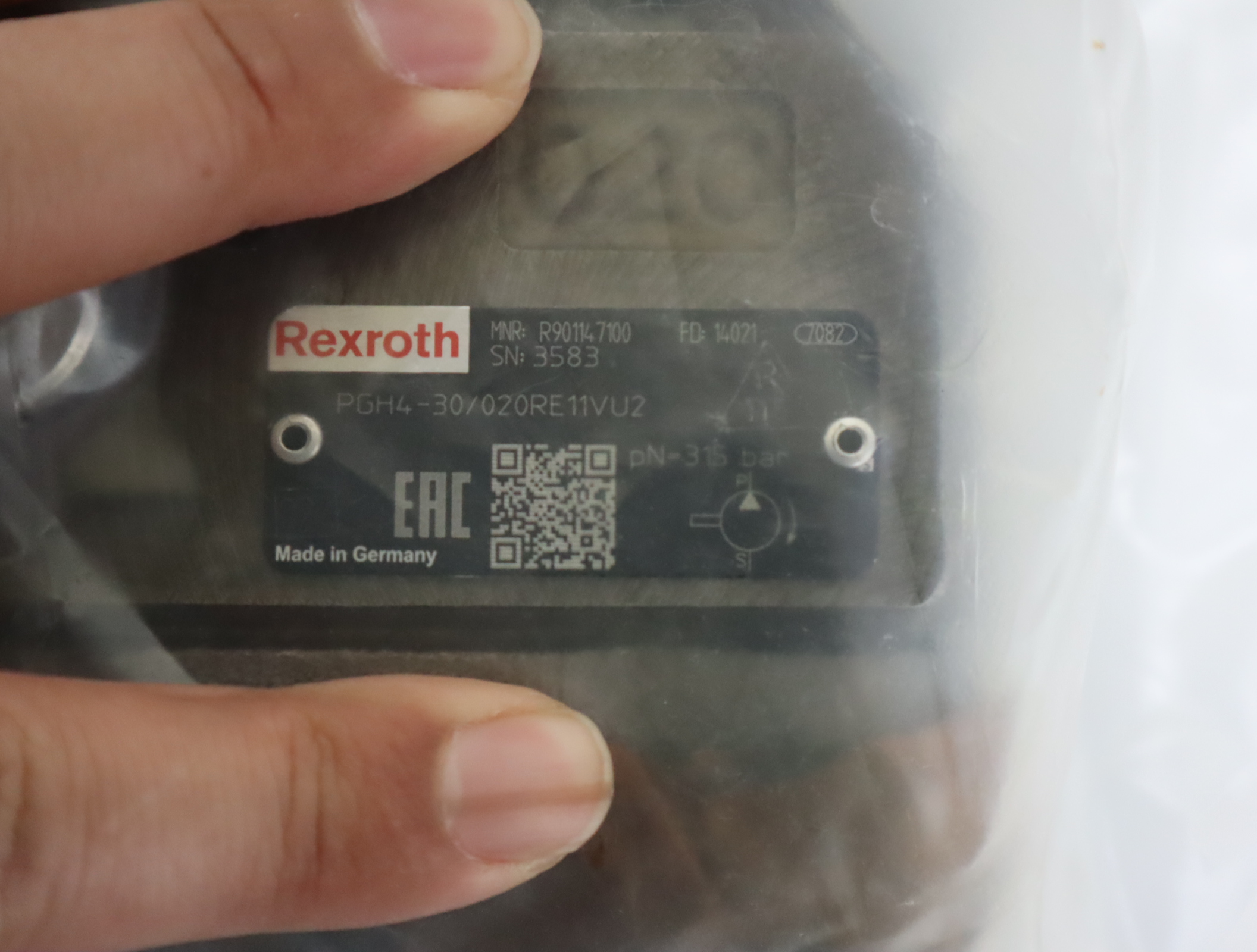 PGH4-30/020RE11VU2 R901147100 德国力士乐REXROTH齿轮泵