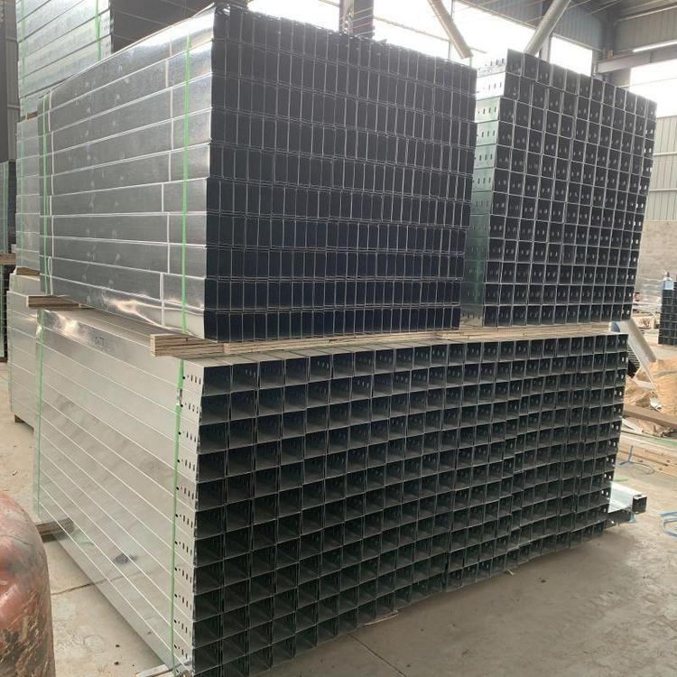 业鑫  梯级式  热浸锌电缆桥架  加厚锌层 65微米  适用光伏 电厂 规格多样