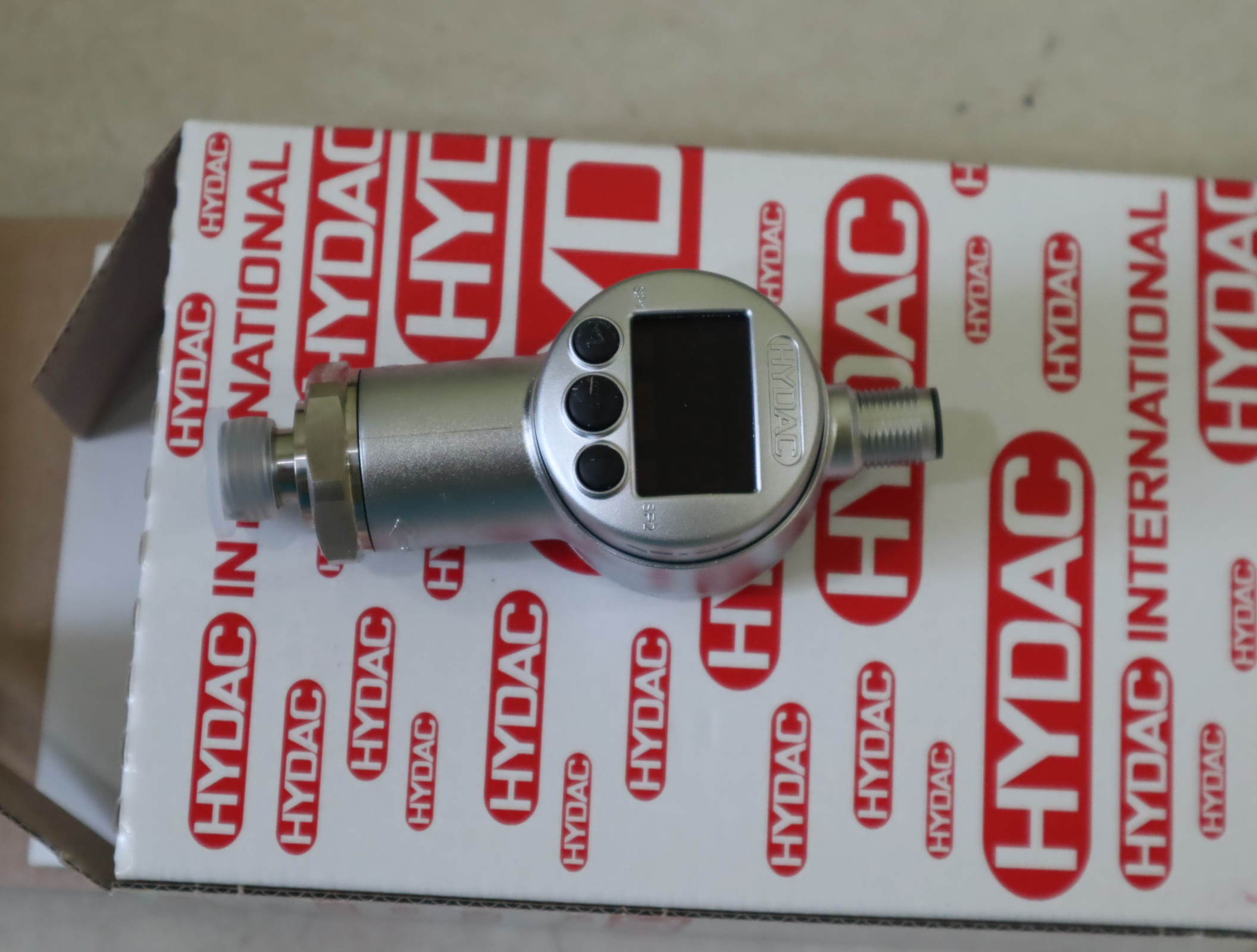 EDS3446-1-0400-000 908167 德国贺德克HYDAC压力温度传感器