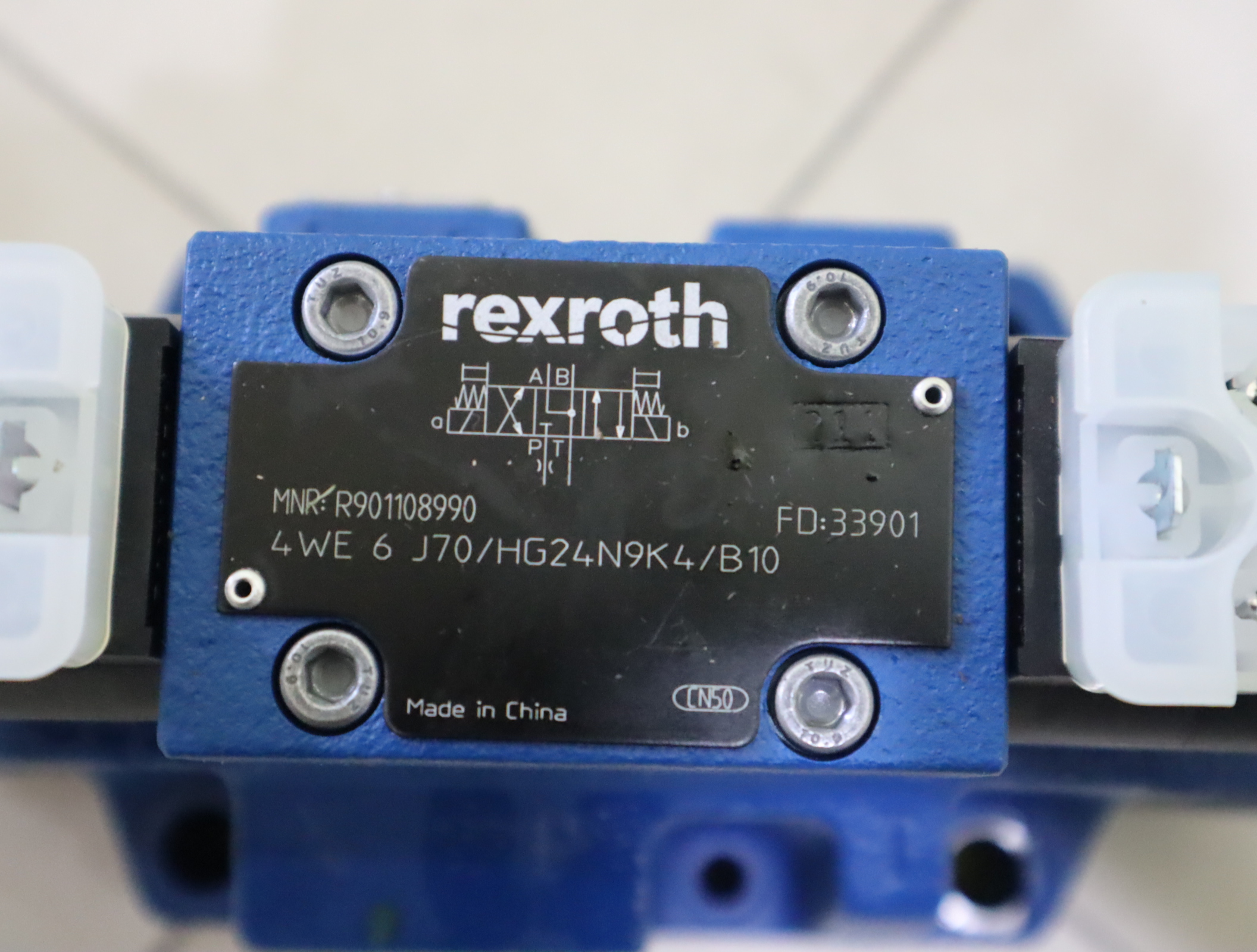 4WEH16J72/6HG24N9ETK4/B10 R901108808 德国力士乐REXROTH电液阀