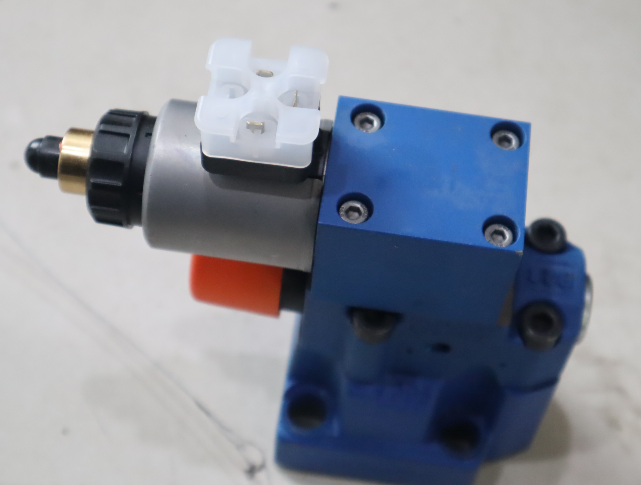 DBEM10-70/100YG24K4M R901335402 德国力士乐REXROTH比例溢流阀