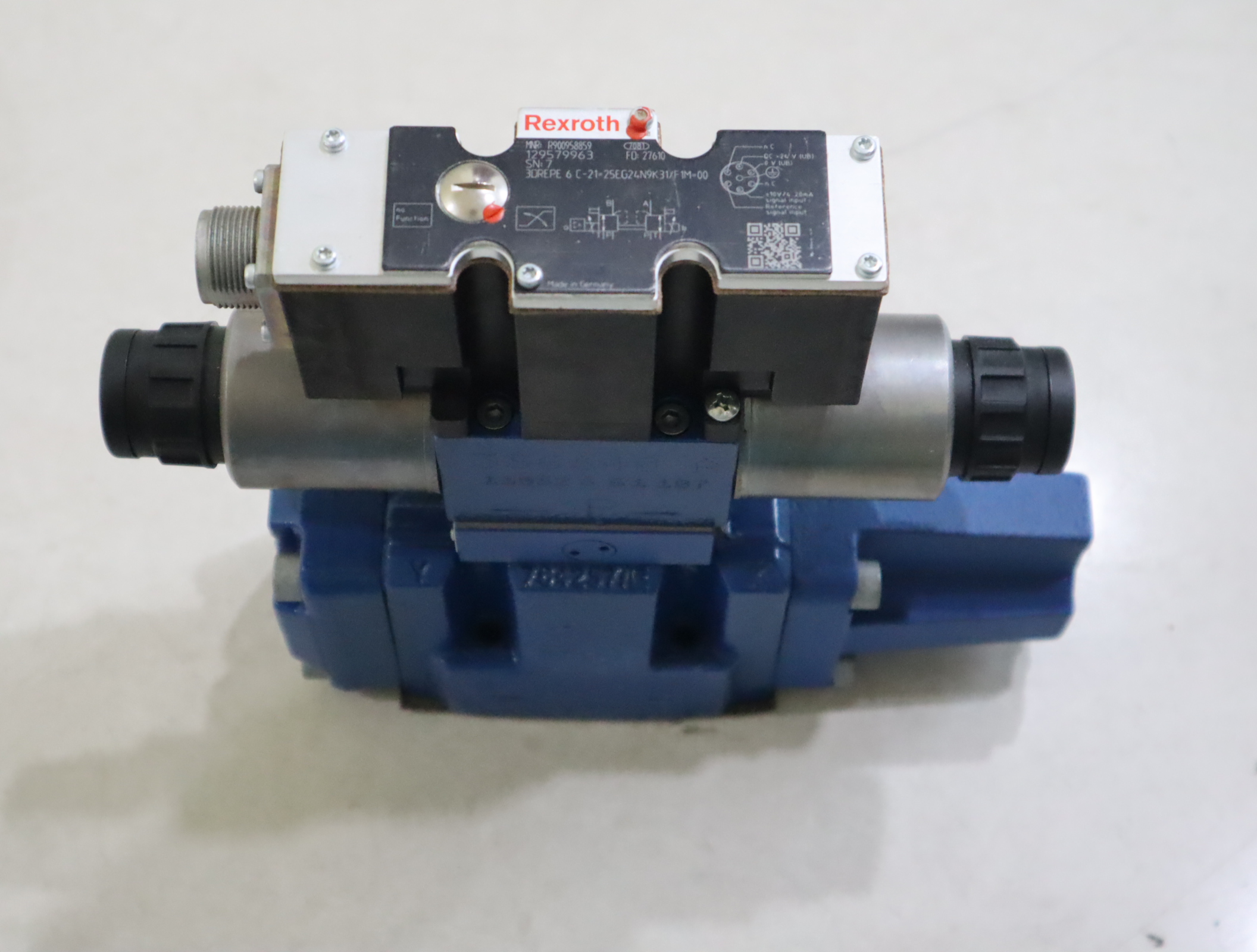 R900958859 3DREPE6C-21-25EG24N9K31/F1M-00  力士乐REXROTH阀