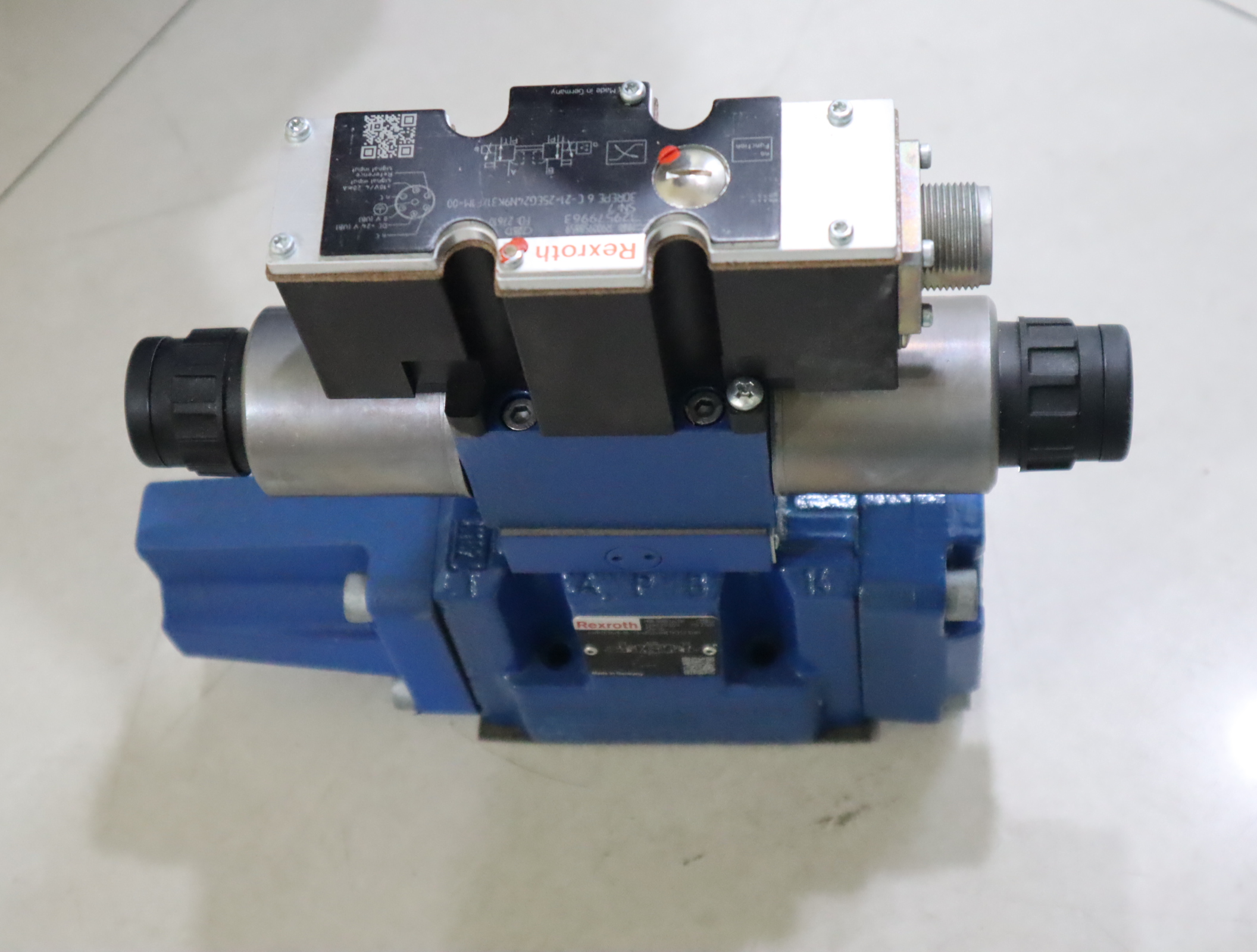 R900958859 3DREPE6C-21-25EG24N9K31/F1M-00  力士乐REXROTH阀