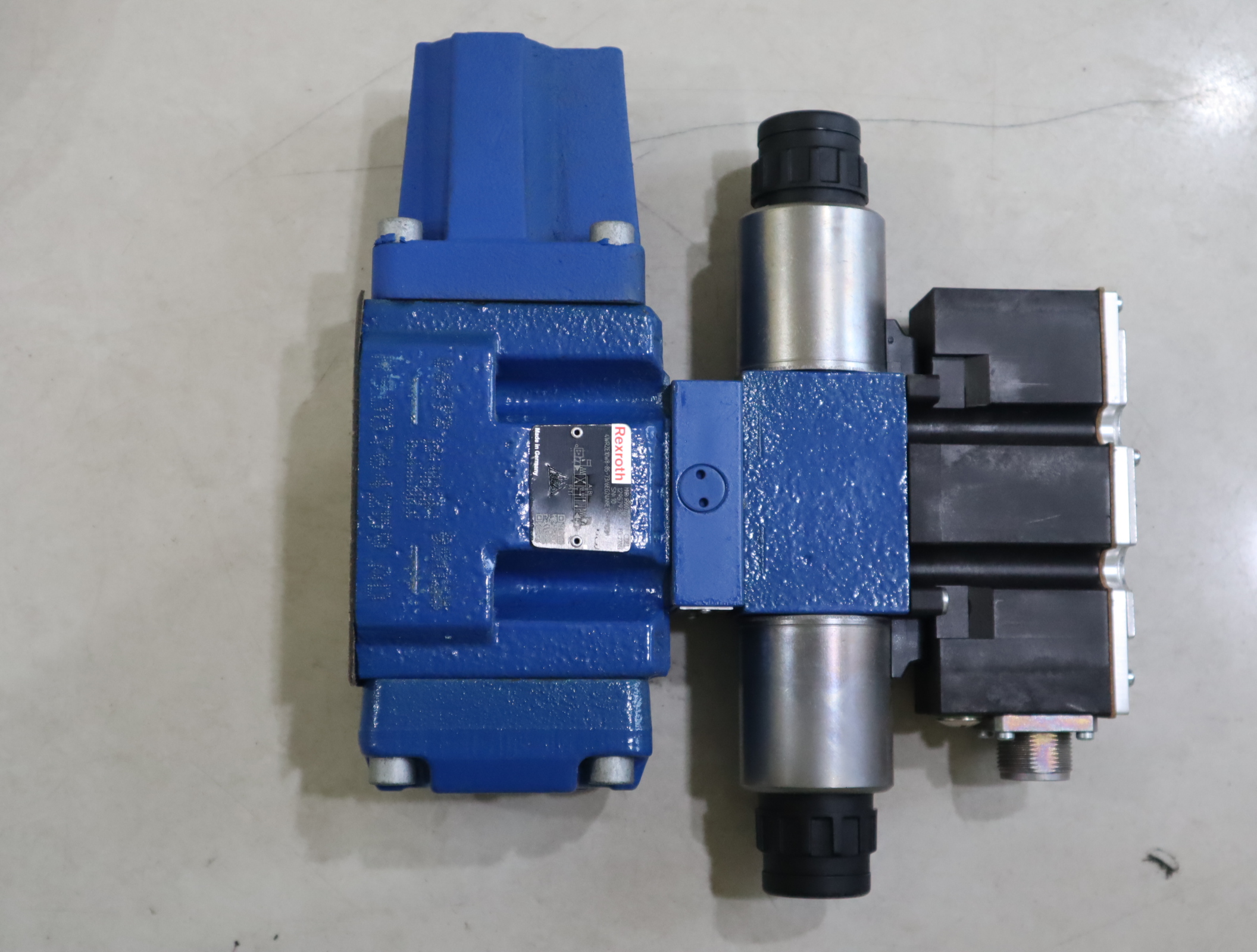 R900958859 3DREPE6C-21-25EG24N9K31/F1M-00  力士乐REXROTH阀