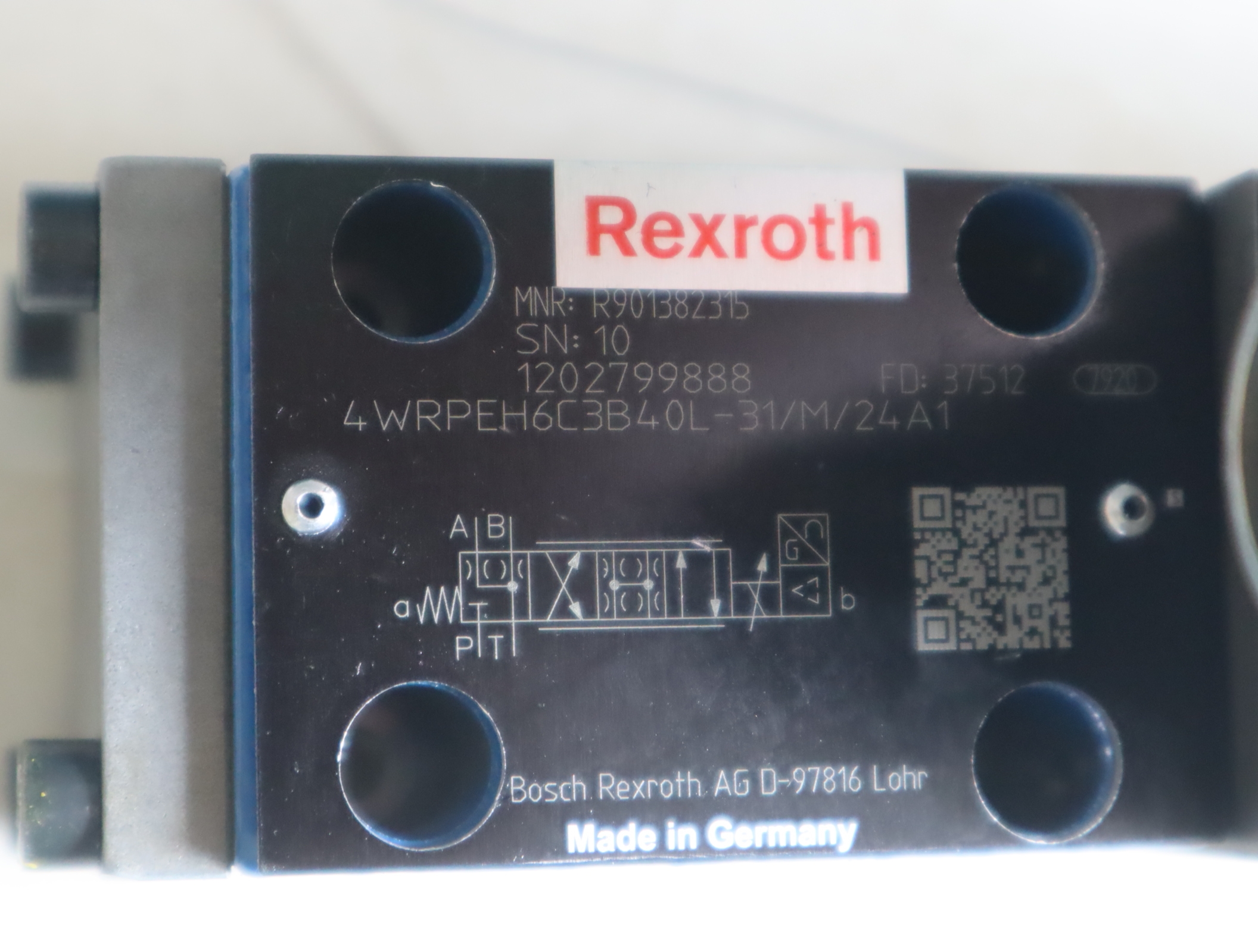 4WRPEH6C3B40L-31/M/24A1 R901382315 力士乐REXROTH比例伺服阀