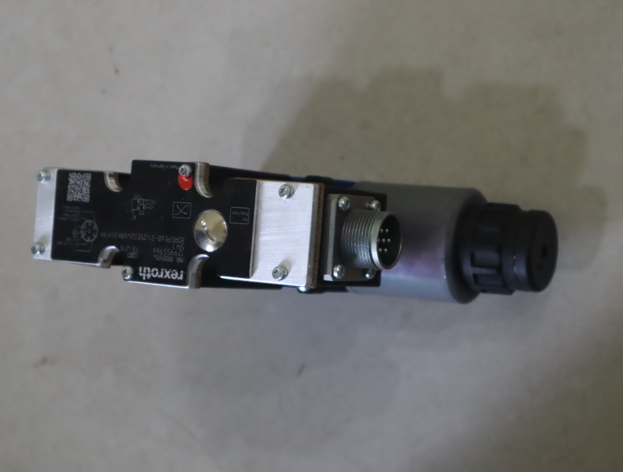 R901076954 3DREPE6B-2X/25EG24N9K31/F1M 力士乐REXROTH比例阀