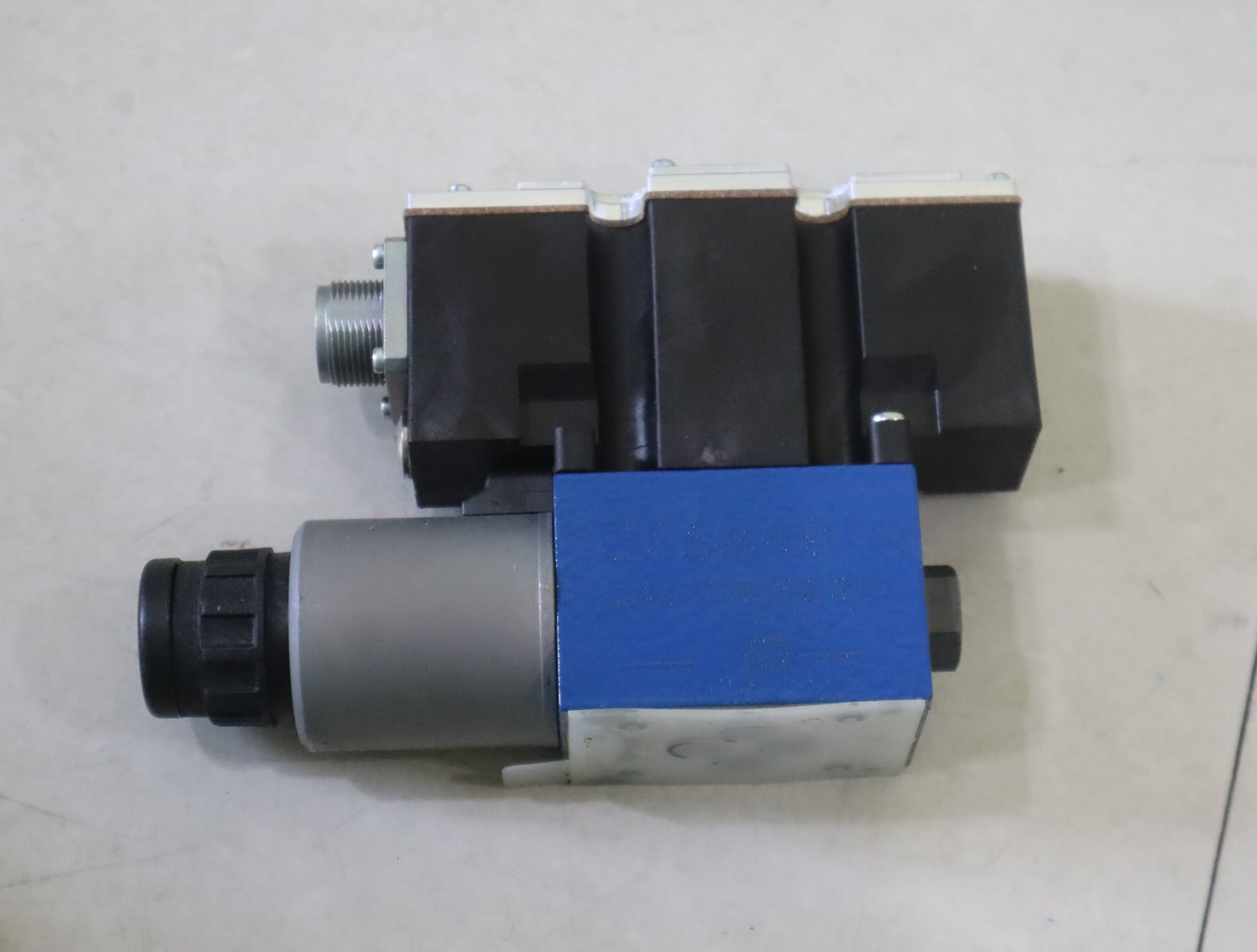 R901076954 3DREPE6B-2X/25EG24N9K31/F1M 力士乐REXROTH比例阀