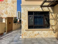 户外装饰芝麻黄蘑菇石花岗岩 柏坡黄自然面文化石 不规则毛石片岩