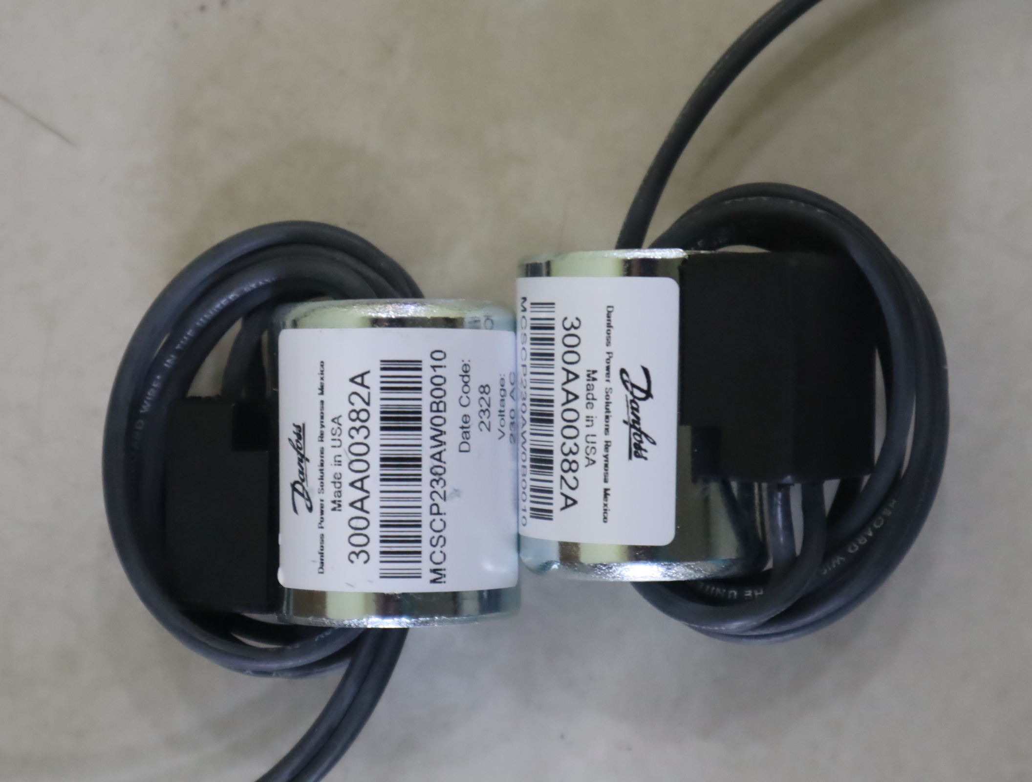 300AA00382A MCSCP230AW0B0010 美国VICKERS丹佛斯DANFOSS线圈电缆