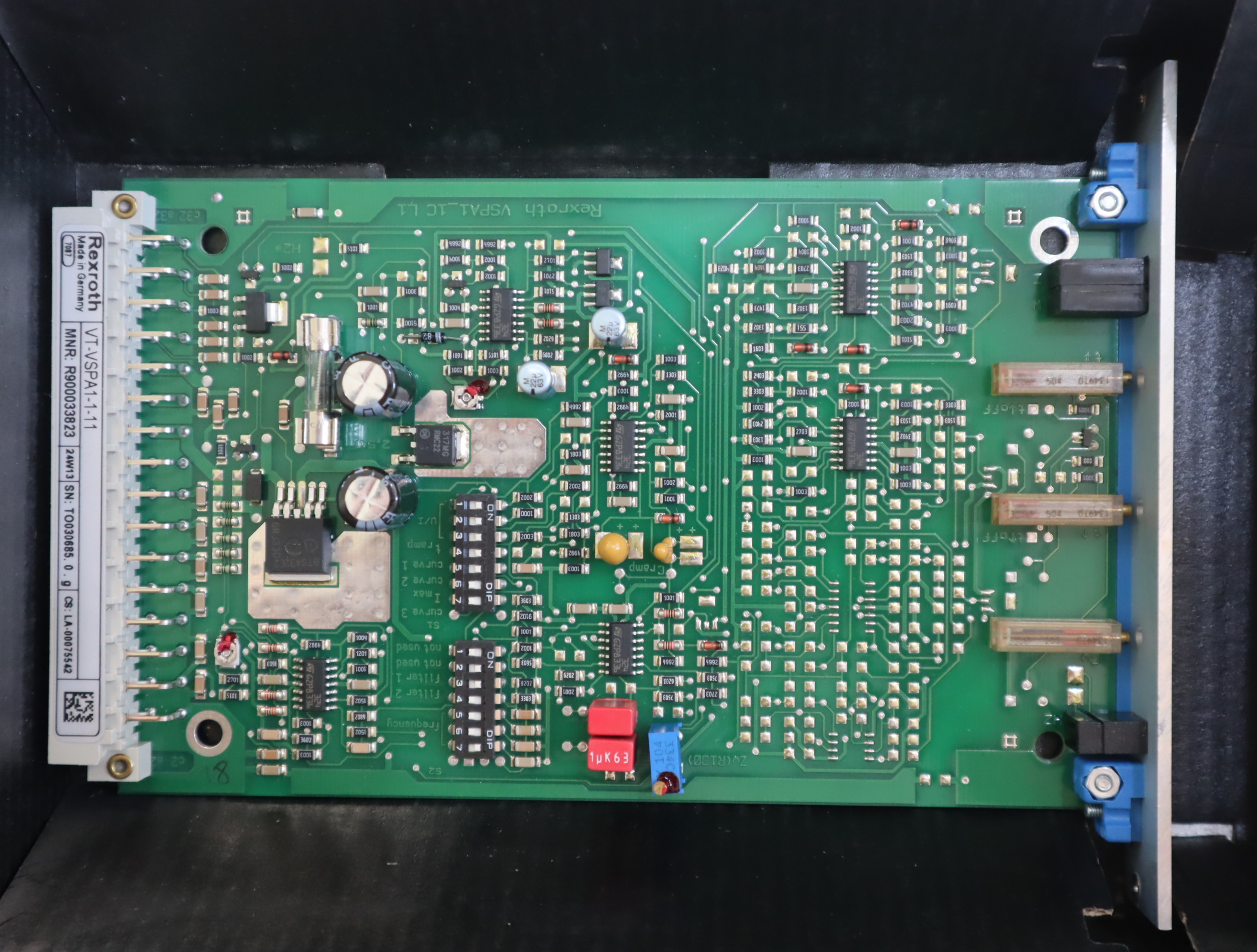 VT-VSPA1-1-11 VT-VSPA1-1-1X R900033823 力士乐REXROTH放大器