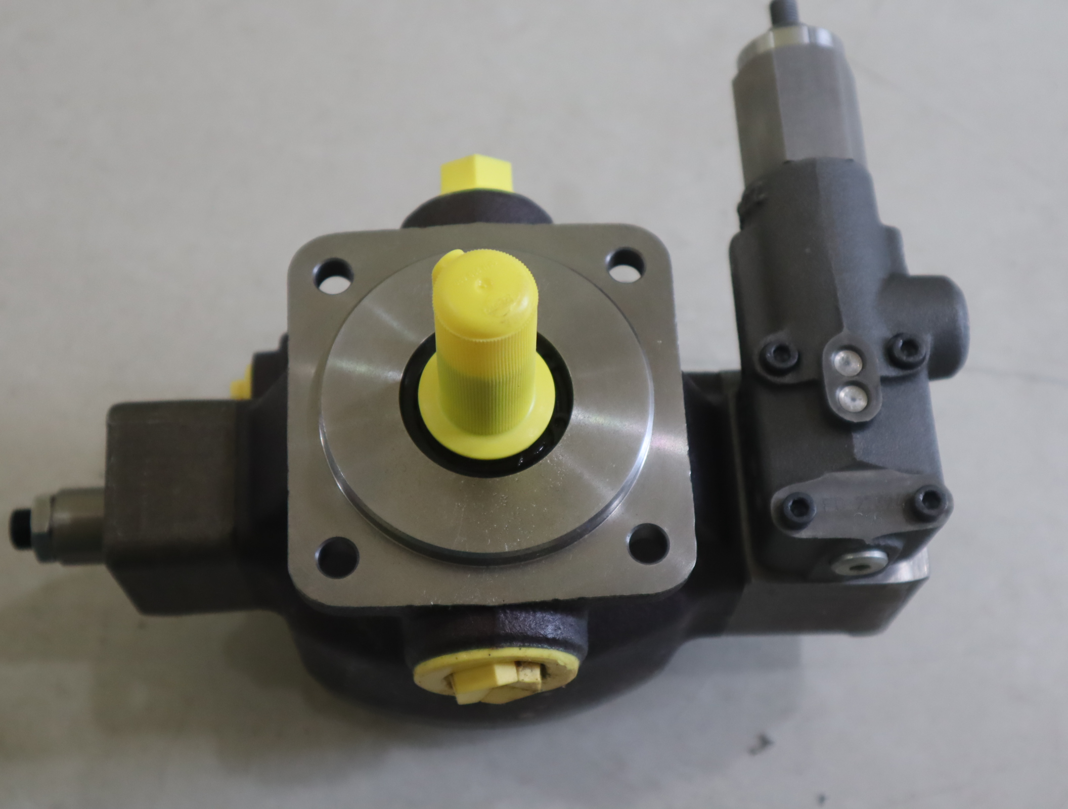 PV7-1A/10-14RE01MC0-16 R900580381 力士乐REXROTH叶片泵