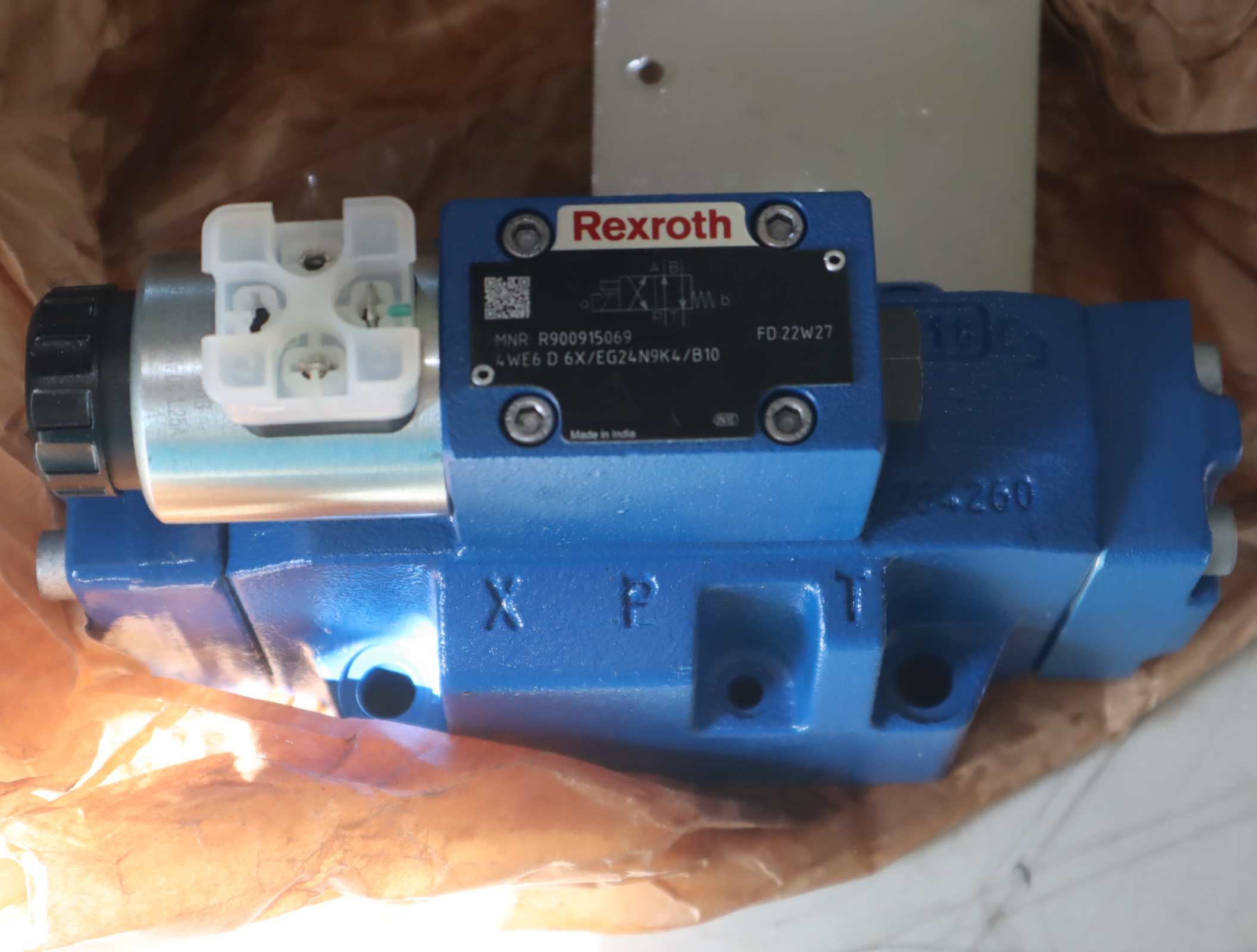 4WEH16D7X/6EG24N9EK4/B10 R900929299 德国力士乐REXROTH电液阀