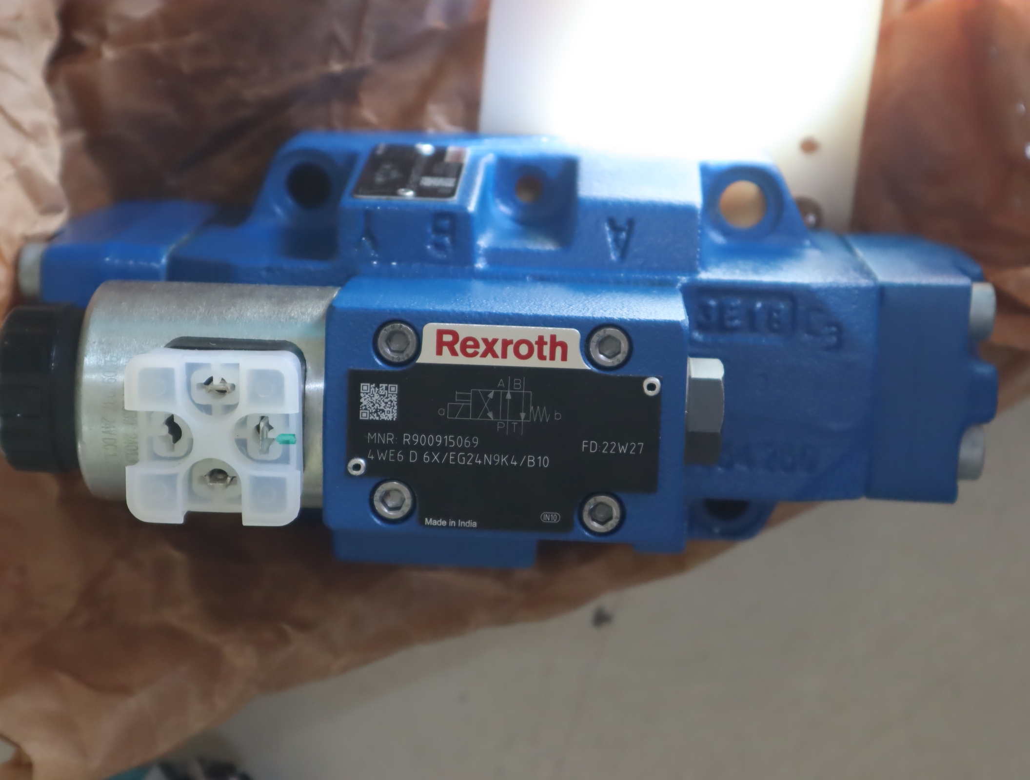 4WEH16D7X/6EG24N9EK4/B10 R900929299 德国力士乐REXROTH电液阀