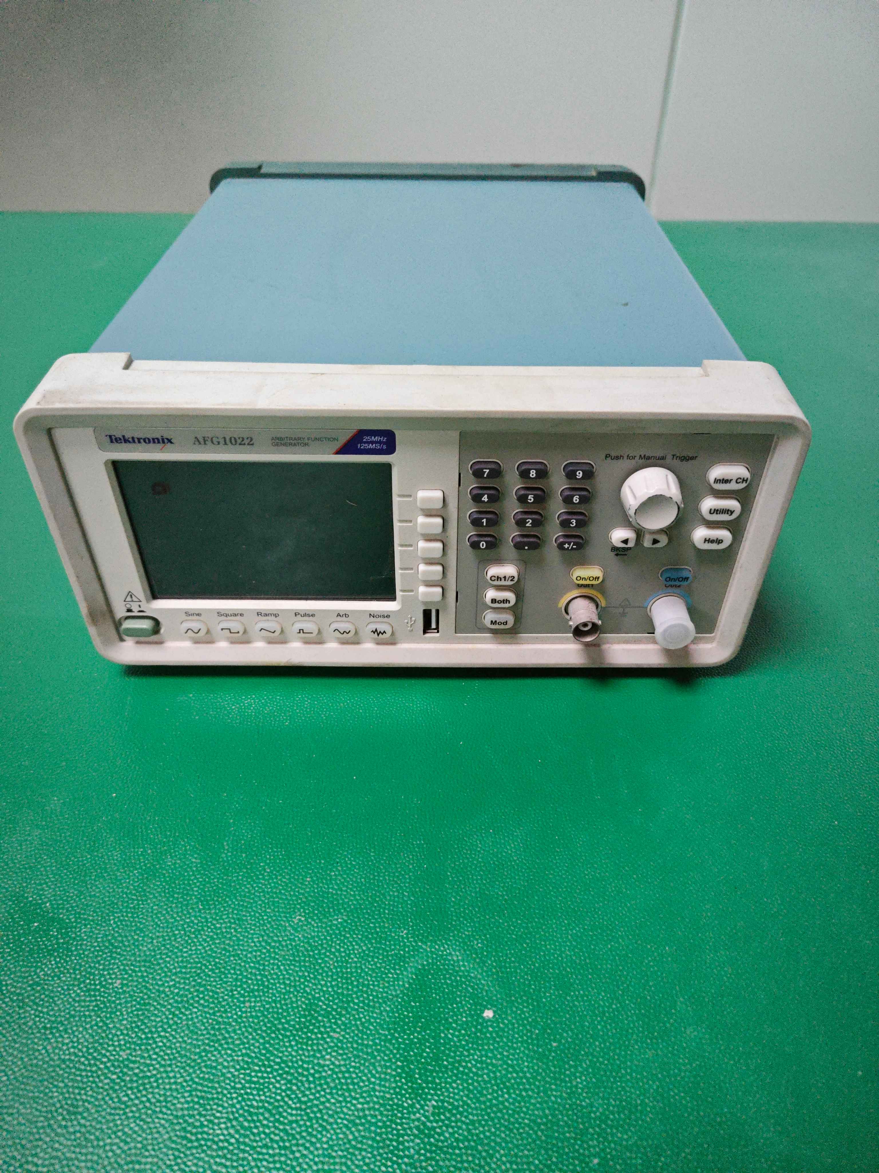 泰克 AFG1022任意波形 / 函数发生器