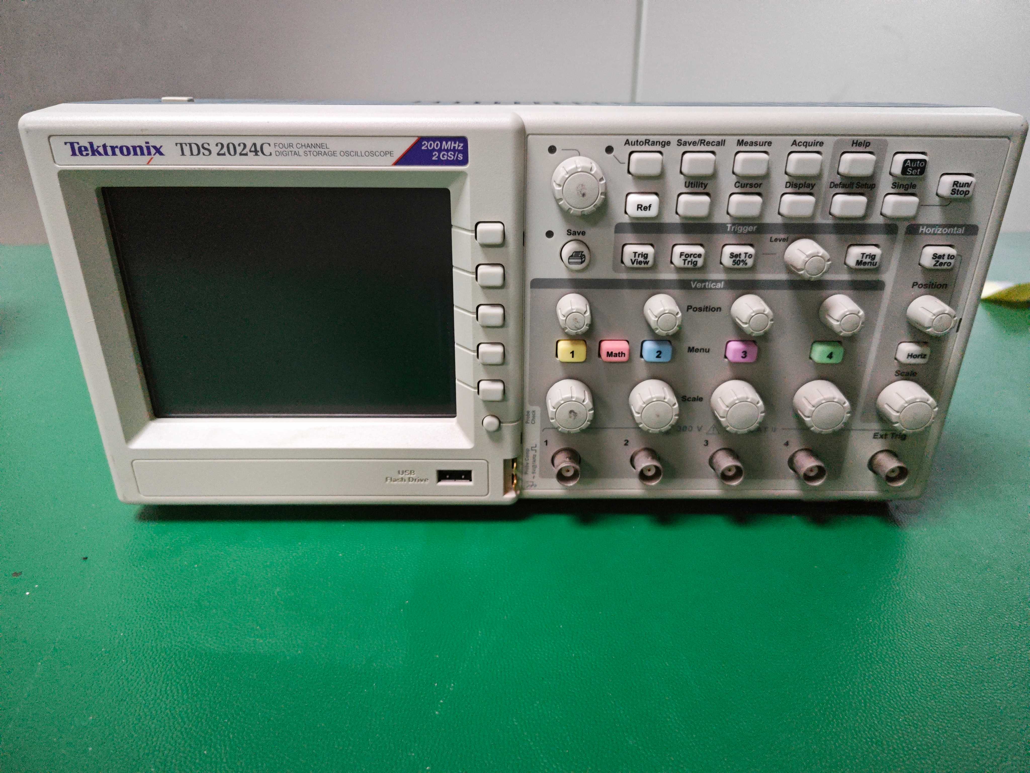 Tektronix泰克TDS2024C数字储存示波器回收/出售/租赁/维修