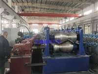 导轨火车侧板立柱成型机