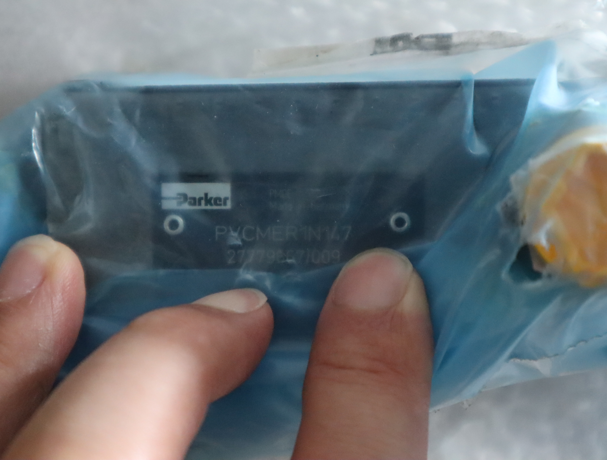 PVCMER1N147 美国派克PARKER柱塞泵控制阀PVCMER1N147