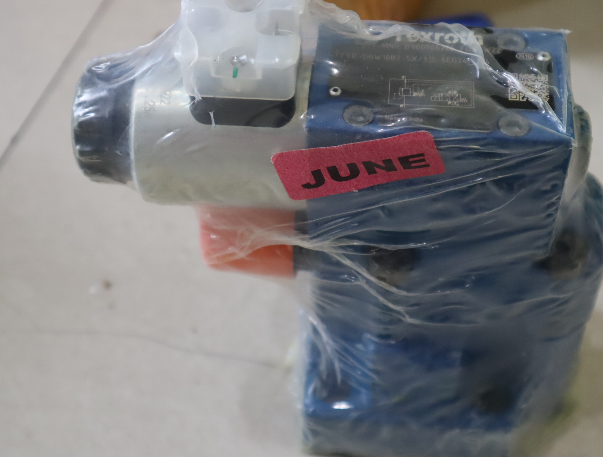 R900906285 DBW10B2-5X/315-6EG24N9K4 德国力士乐REXROTH 溢流阀