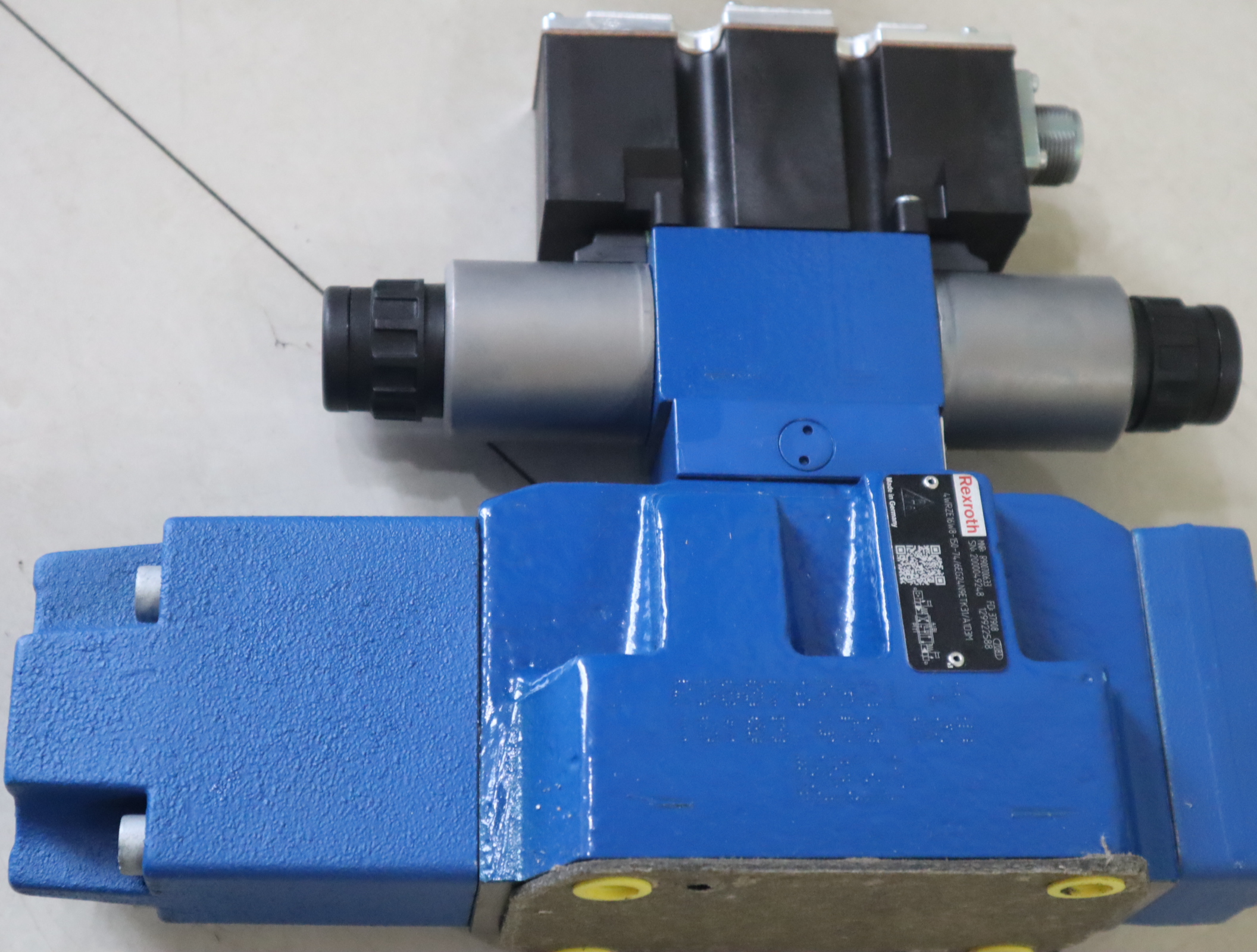 4WRZE16W8-150-7X/6EG24N9ETK31/A1D3M R900700633 REXROTH阀