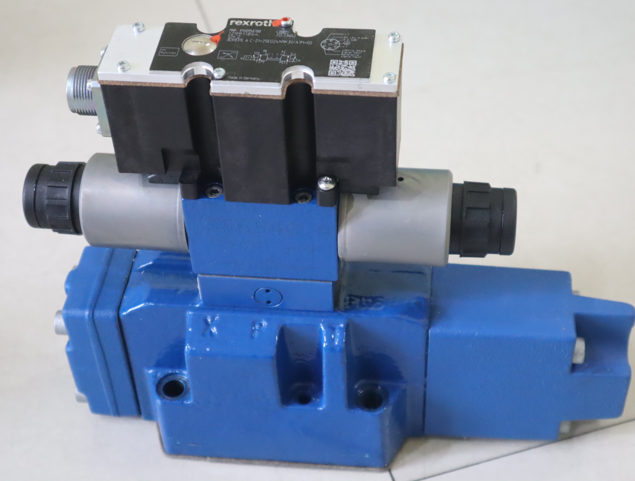 4WRZE16W8-150-7X/6EG24N9ETK31/A1D3M R900700633 REXROTH阀