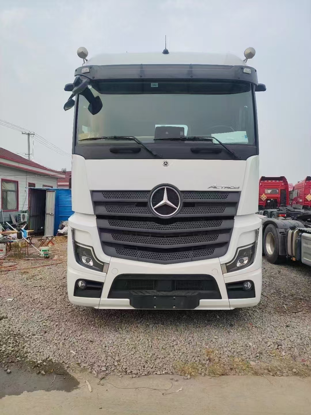 进口奔驰ACTros2653顶配版，530马力，12气囊，速比2.846