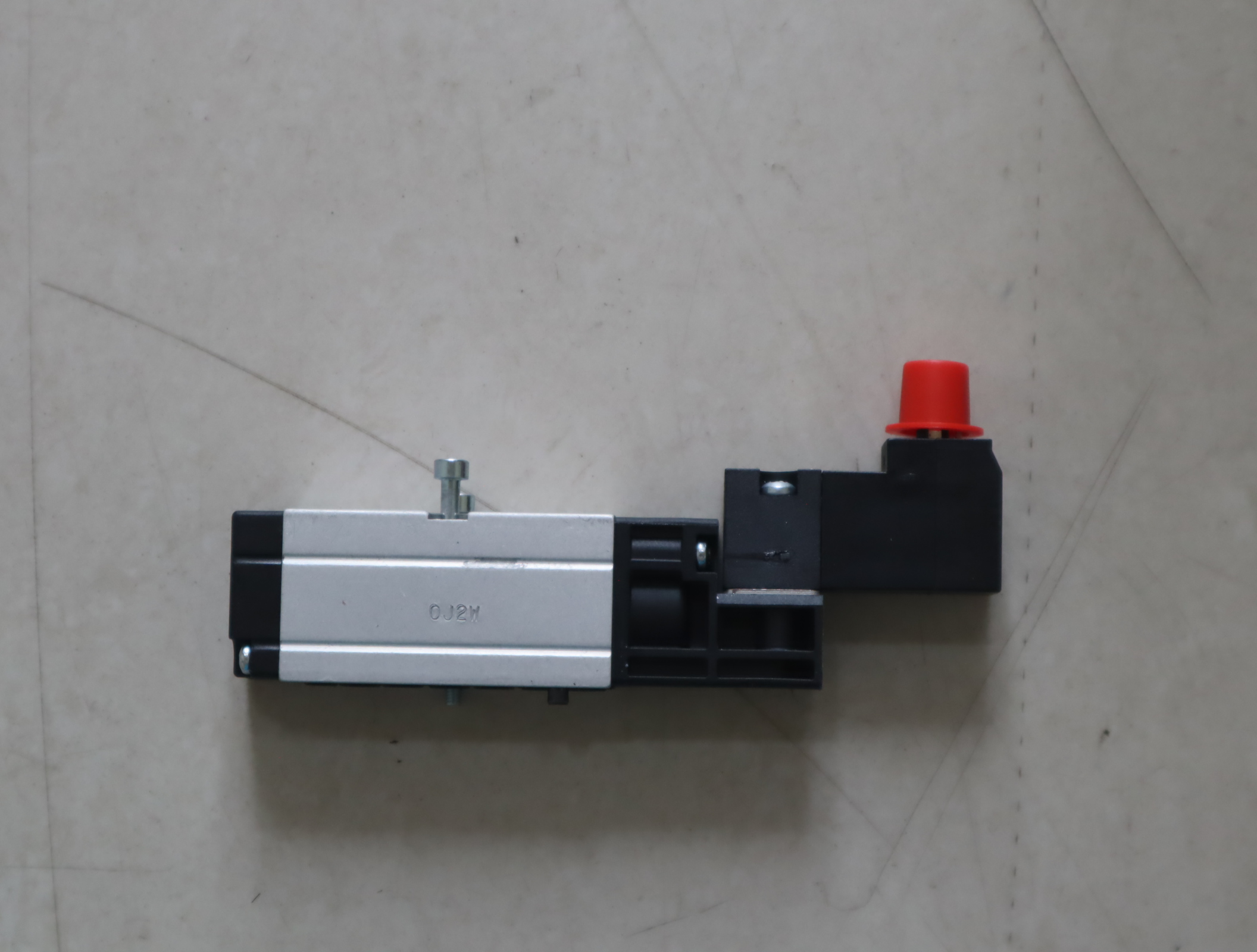 0820038157 R422002730 德国安沃驰AVENTICS气动阀