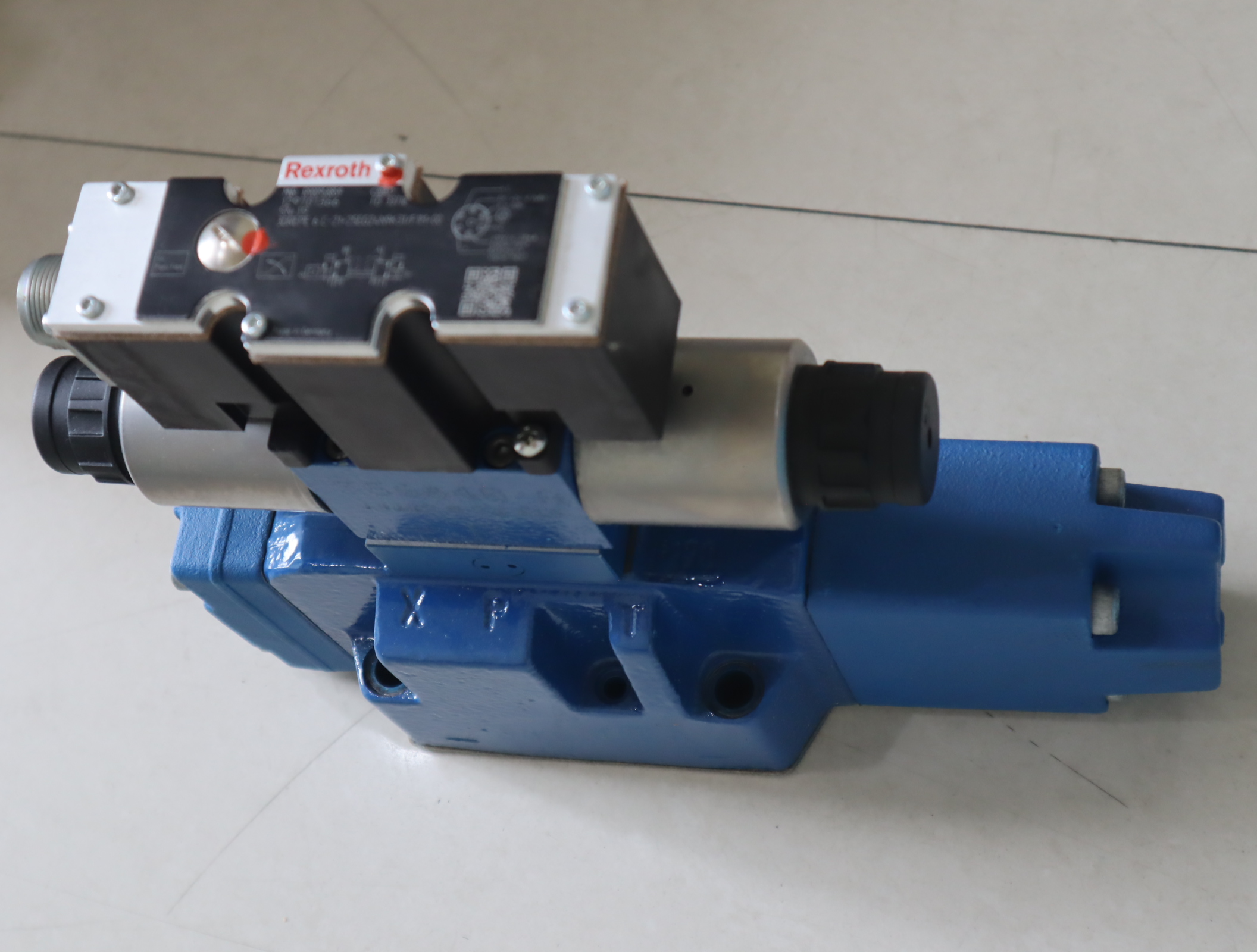 4WRZE16W6-150-74/6EG24N9K31/F1D3M R901014937 力士乐REXROTH阀