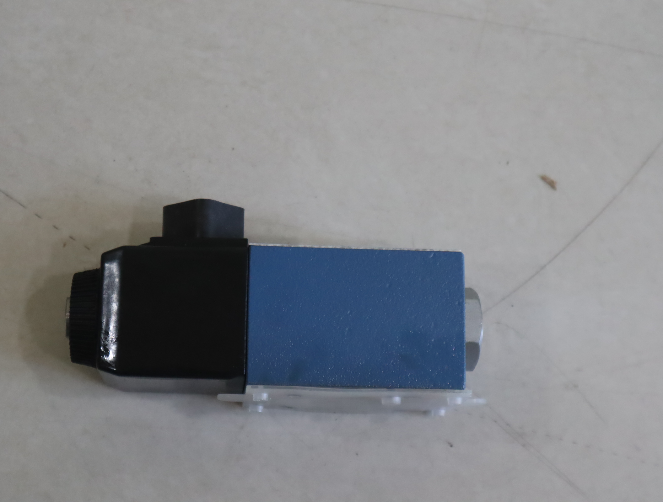 DG4V 3 2A M U D6 60 565477 美国威格士VICKERS电磁阀