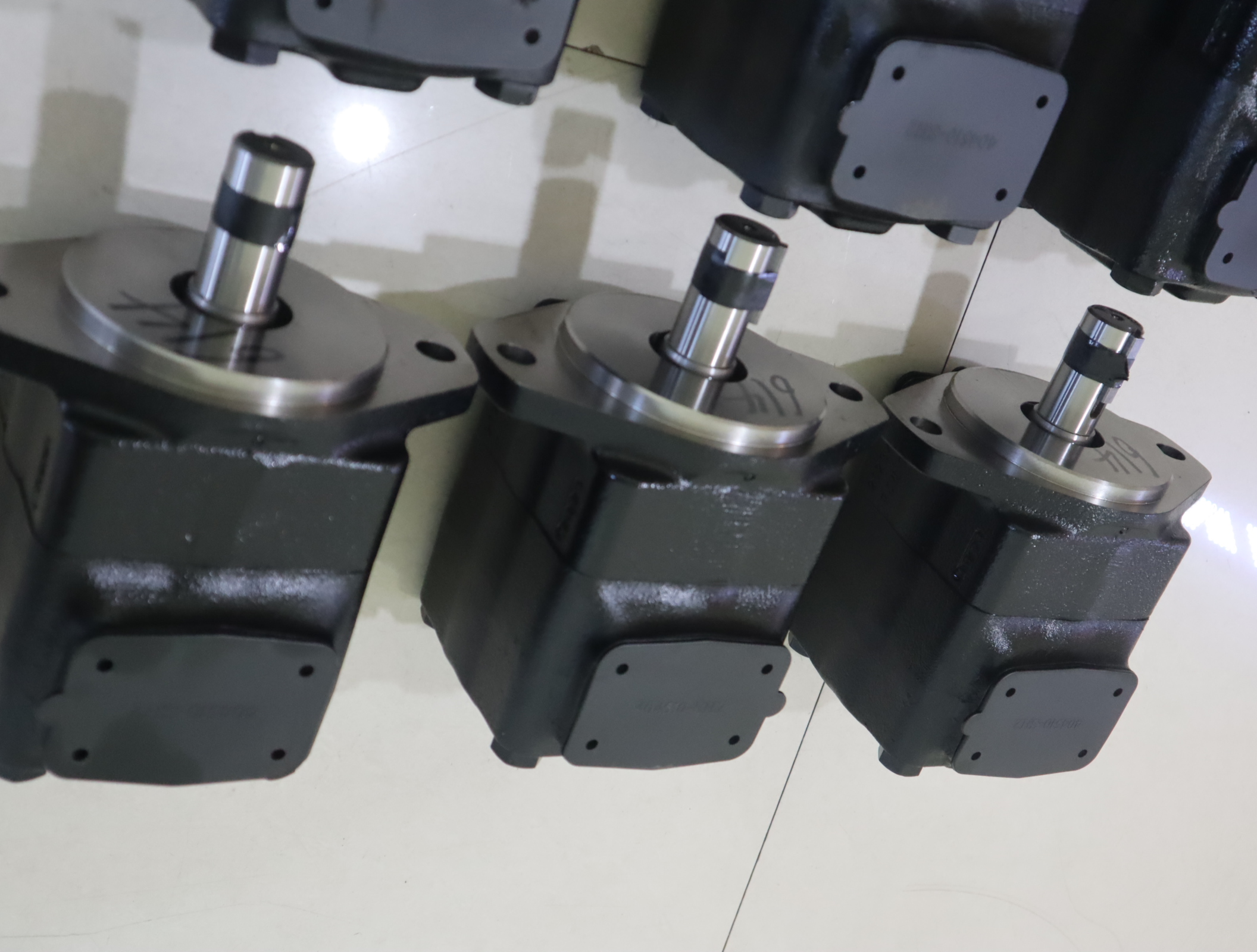 35V38A 1A22R 02-137132-1 威格士VICKERS DANFOSS丹佛斯叶片泵