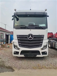 进口奔驰ACTros2653顶配版，530马力，12气囊，速比2.846