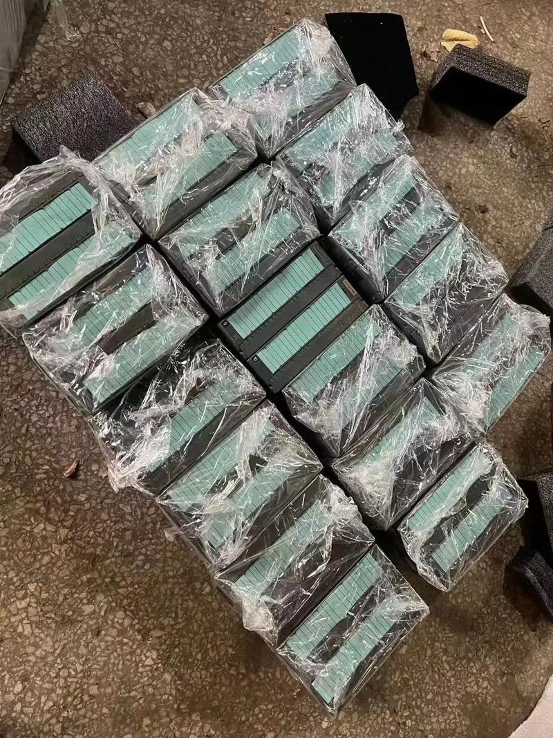工厂库存电子设备回收 电子料 变频器 PLC模块收购 亿兴上门