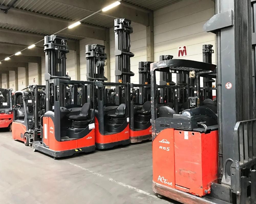 南 京 专业收购锂电池 新能源汽车底盘电池 叉车 电 池 电话联系 实时 报 价