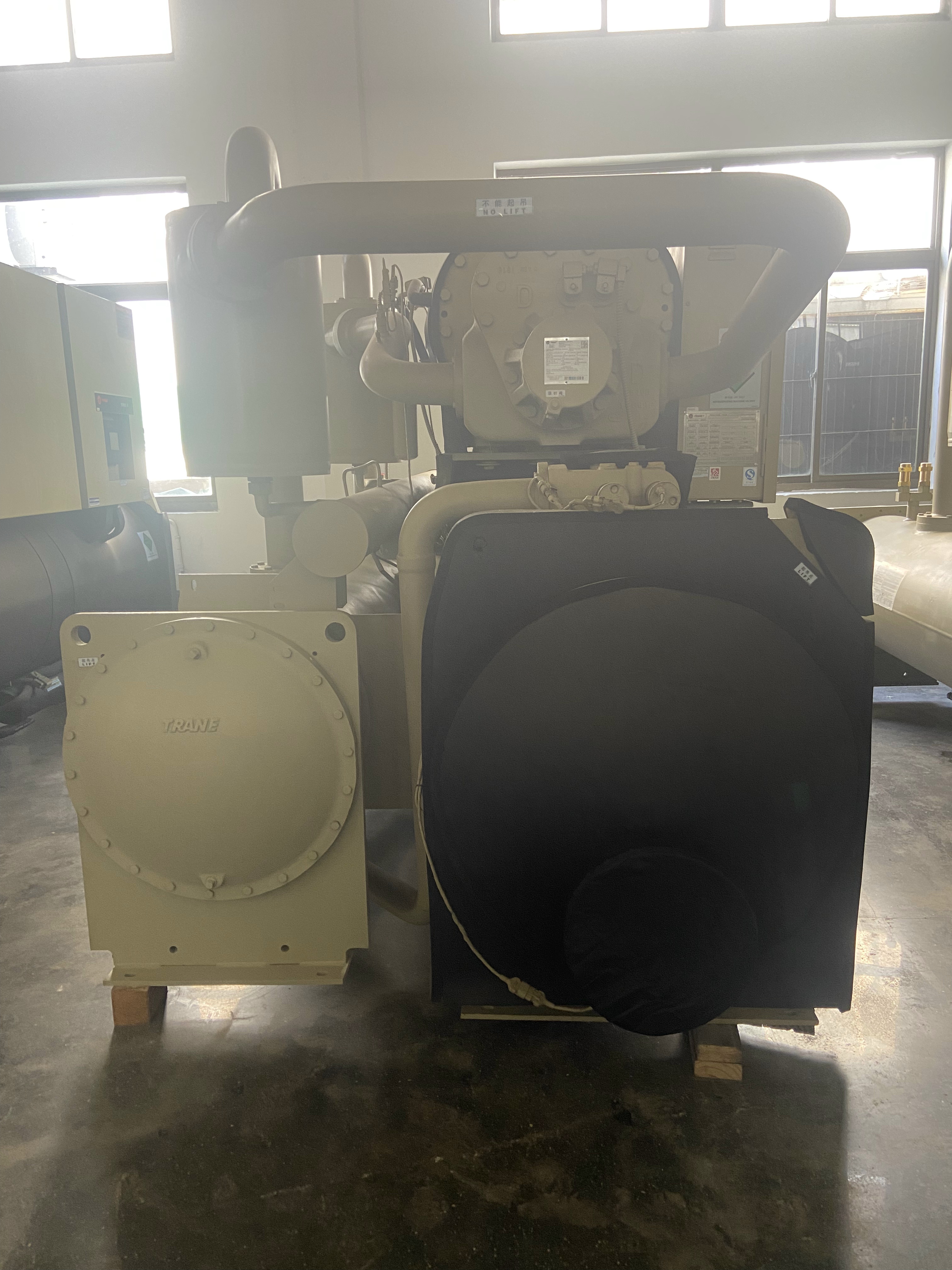 二手特灵变频螺杆机RTHDD1F1F2_一级能效特灵冷水机租赁