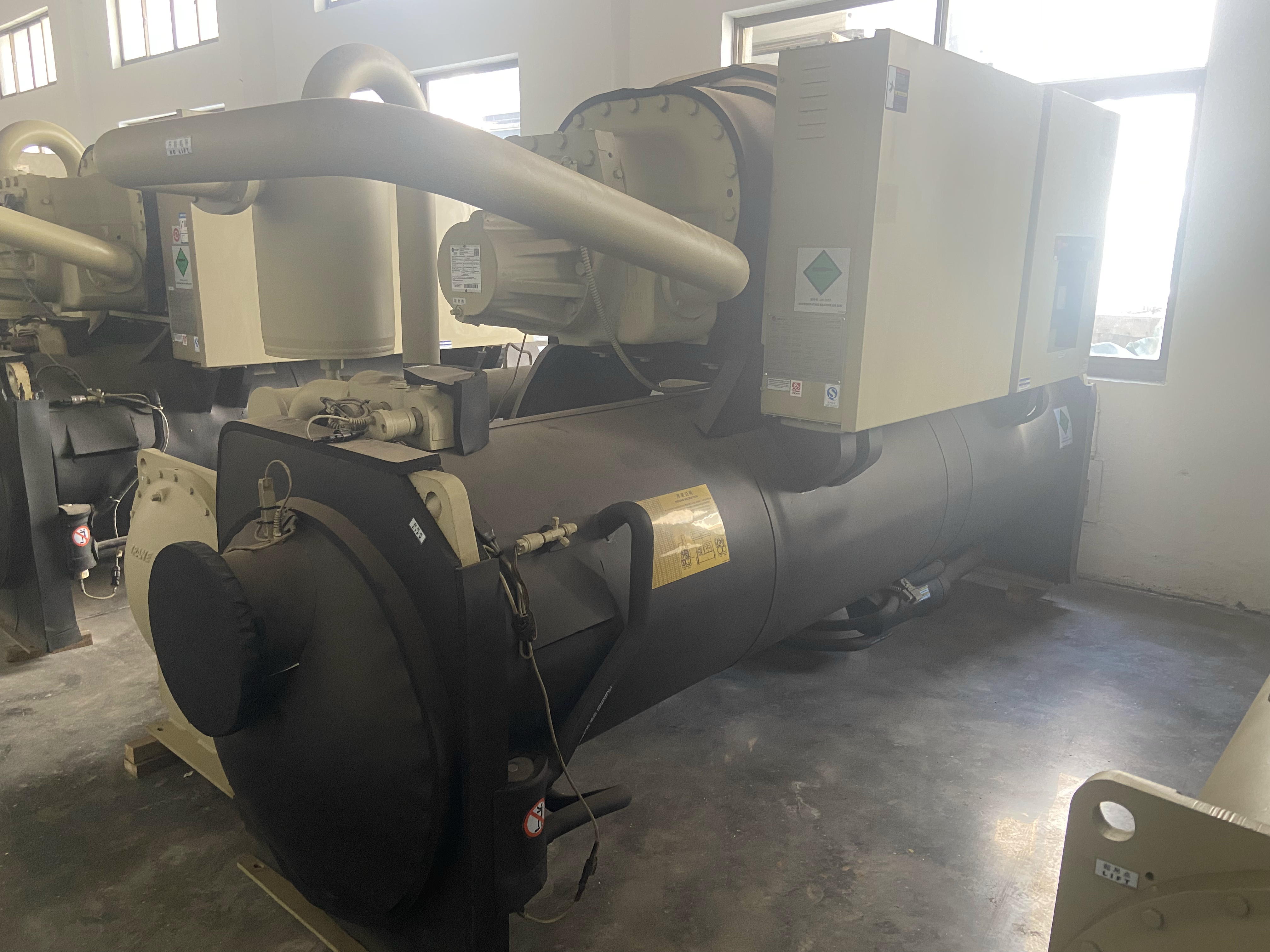 特灵螺杆式冷水机组出售RTHDE3F2F3 水冷式二手中央空调厂家